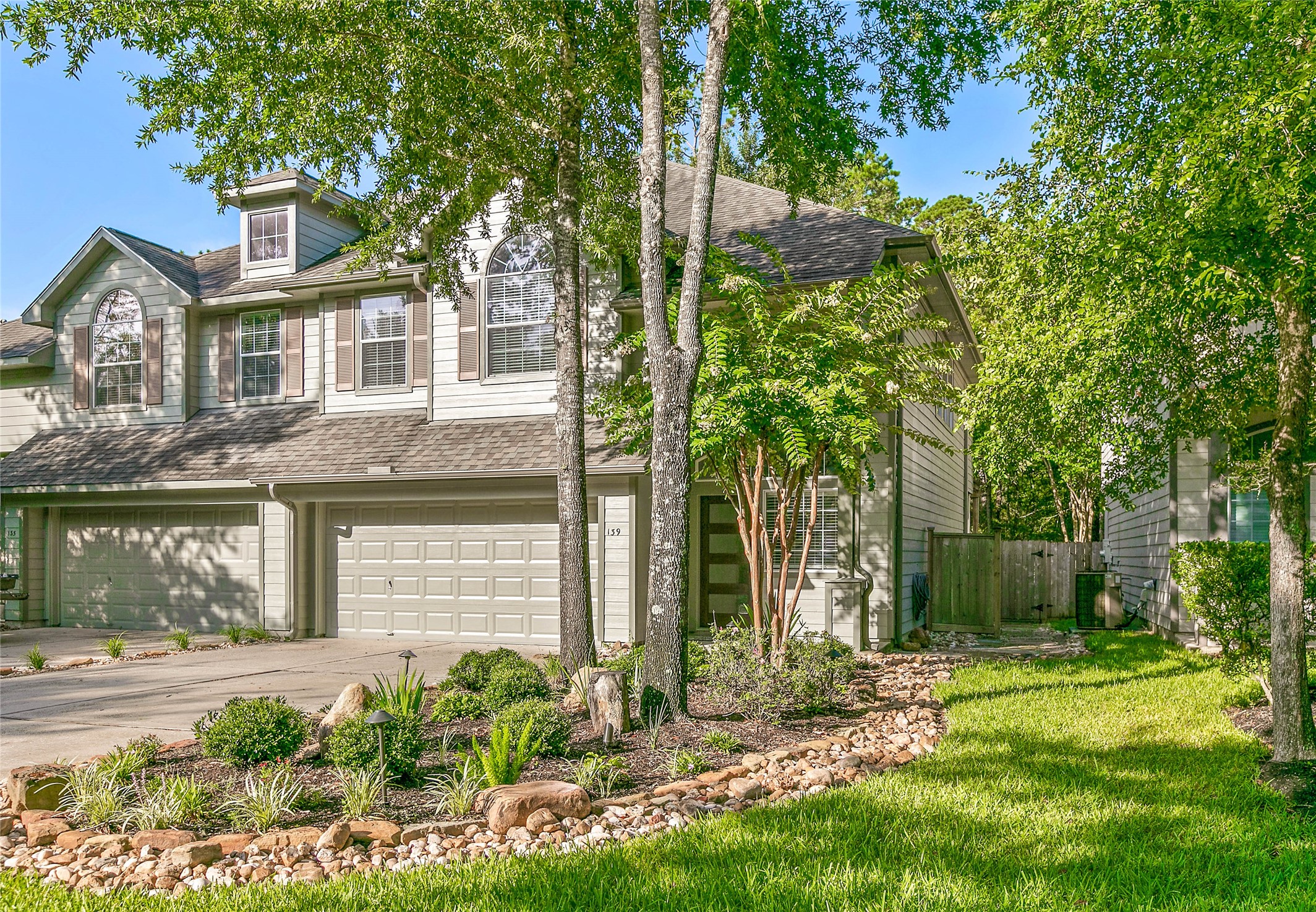 139 Ledgestone Place Property Photo 2