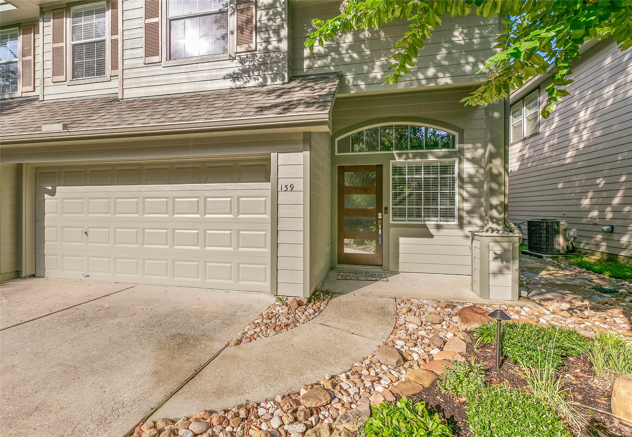 139 Ledgestone Place Property Photo 3