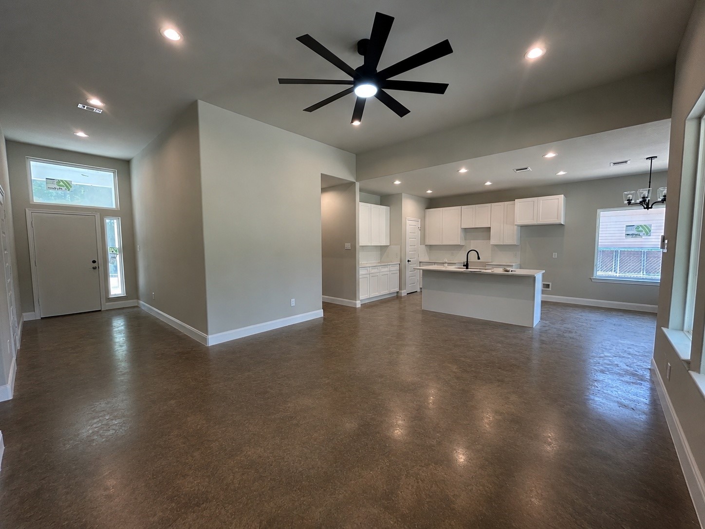 15506 Arrowhead Loop W Property Photo 7