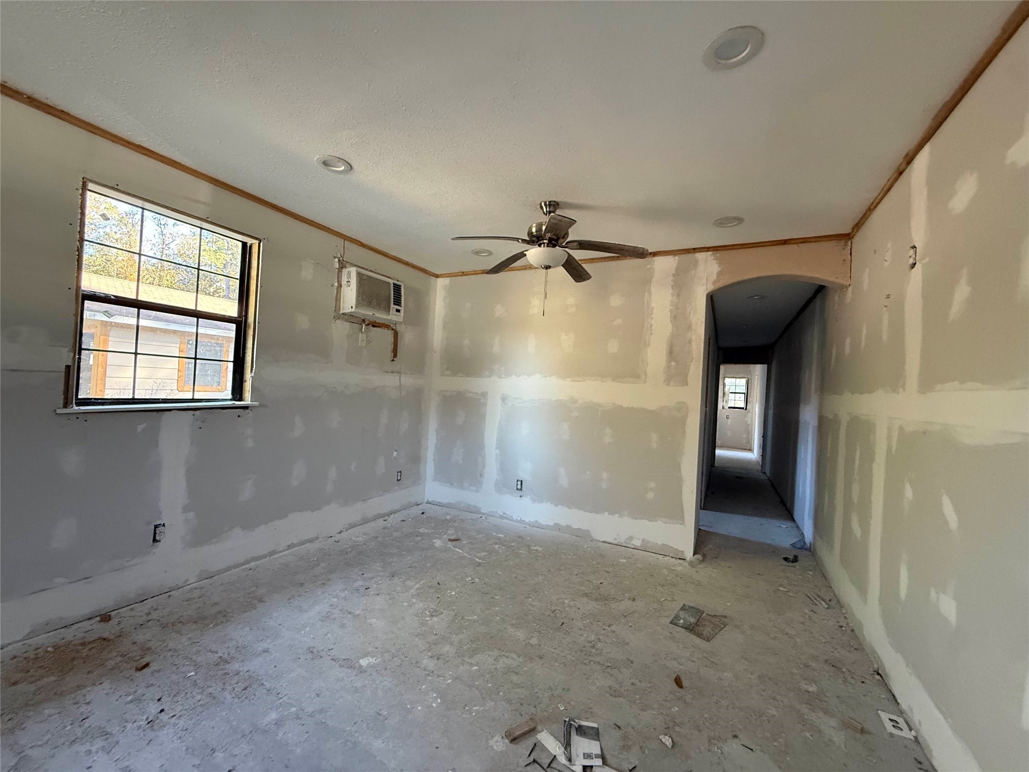 719 County Rd 3880 Property Photo 36