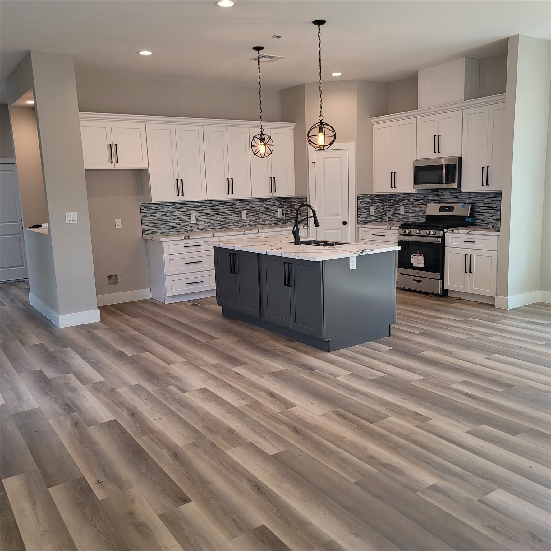 4207 Stassen Street Property Photo 29
