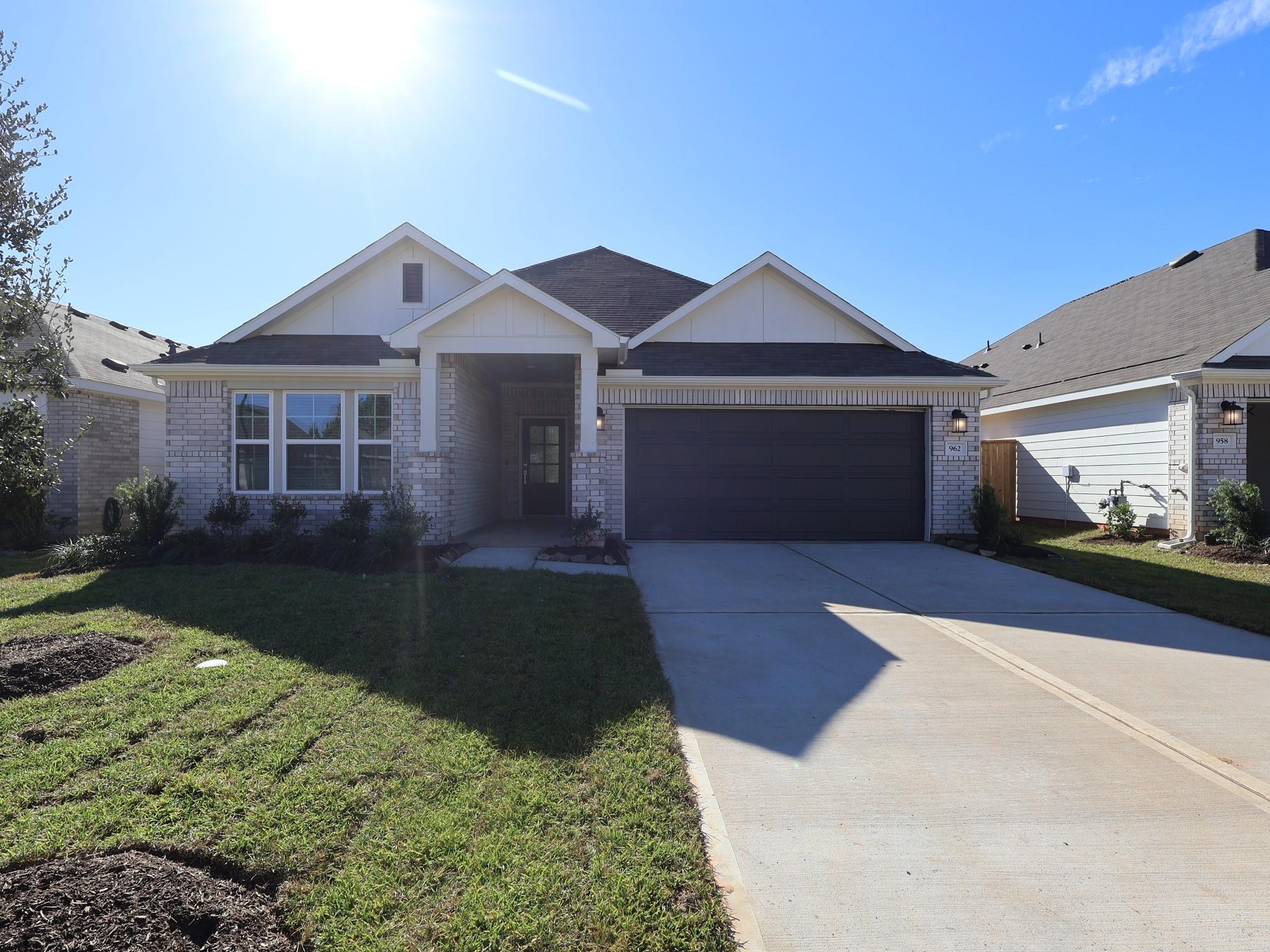 962 Garden Path Drive, Willis Tx 77378 Property Photo 1