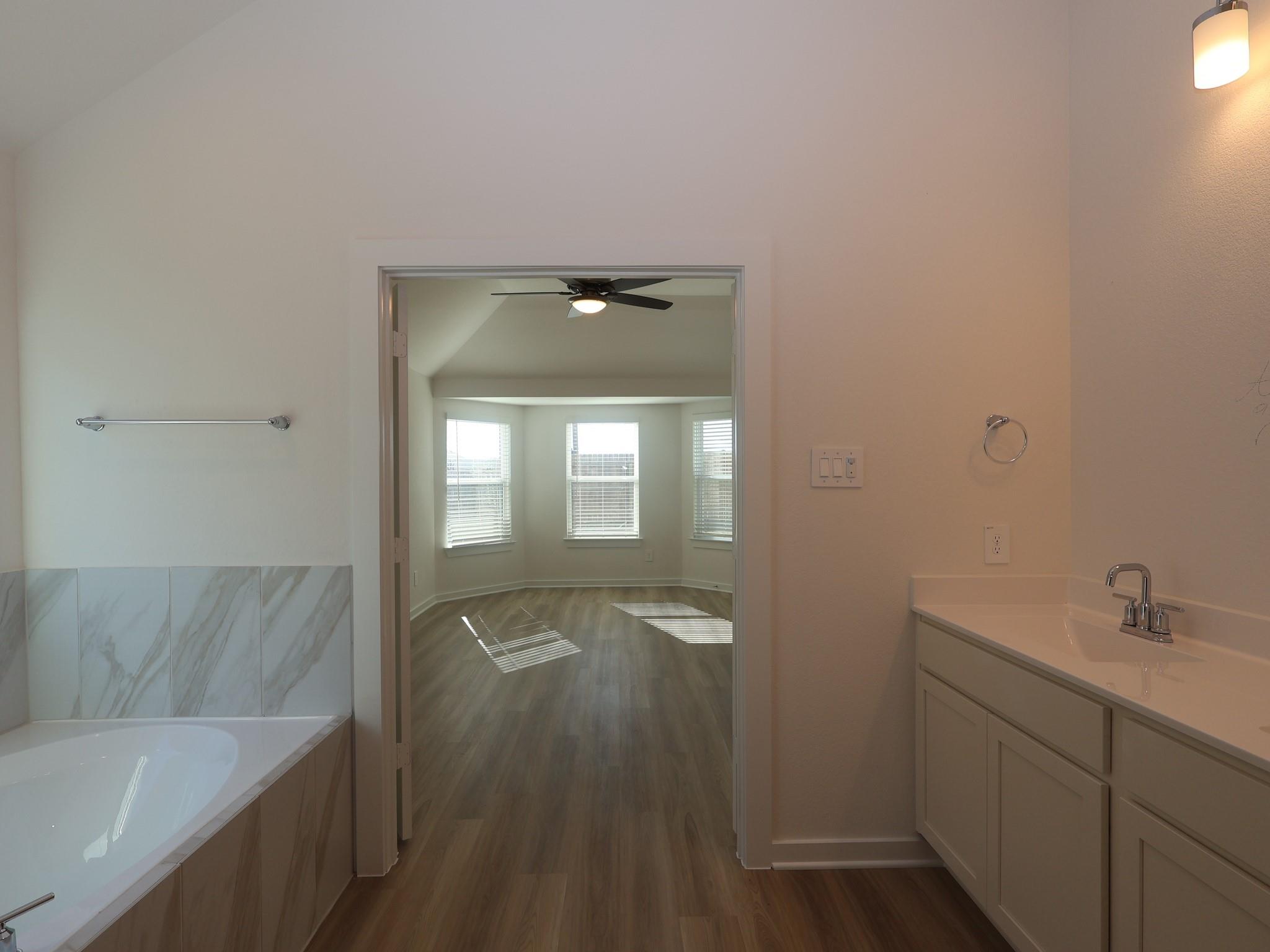 962 Garden Path Drive, Willis Tx 77378 Property Photo 7