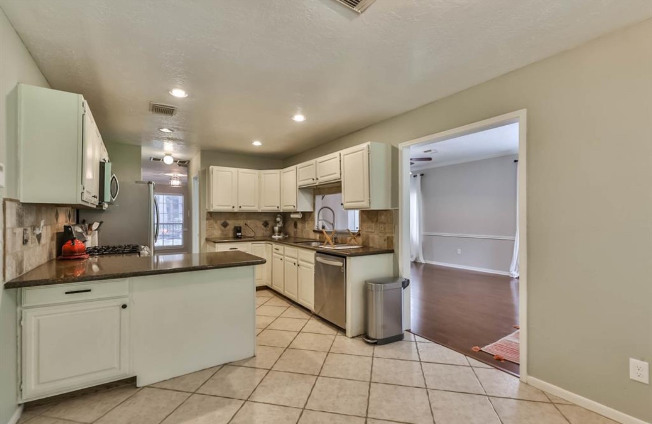 1123 Juniper Canyon Lane Property Photo 8