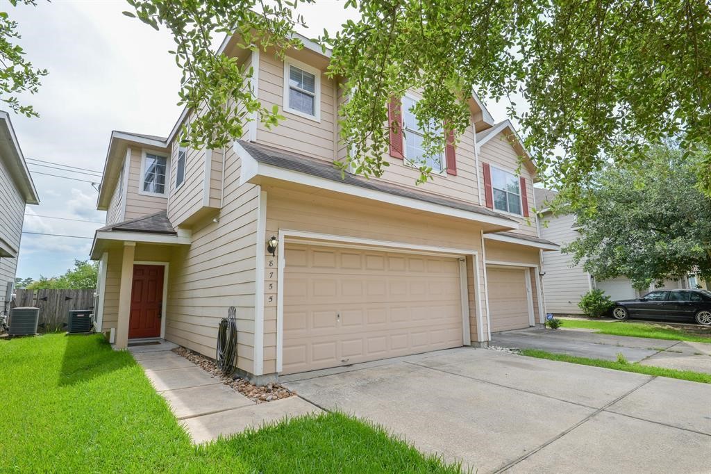 8755 Thistlemoor Lane Property Photo 1