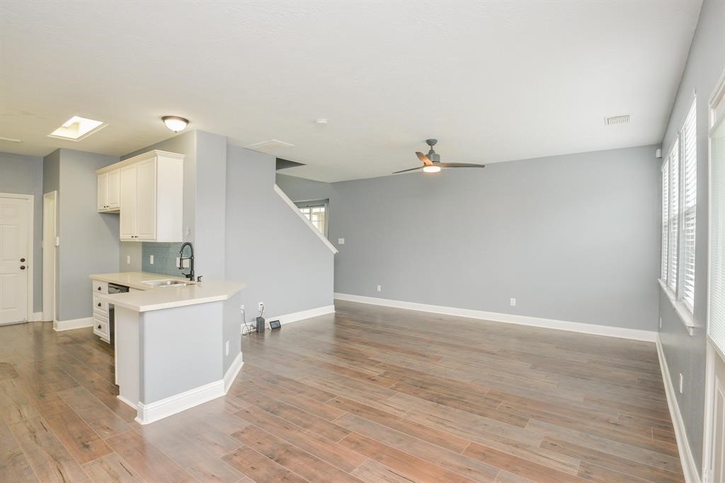 8755 Thistlemoor Lane Property Photo 3