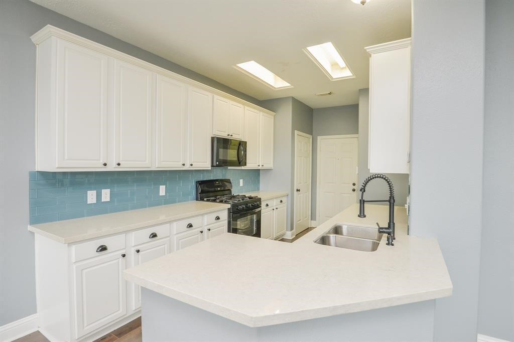 8755 Thistlemoor Lane Property Photo 4