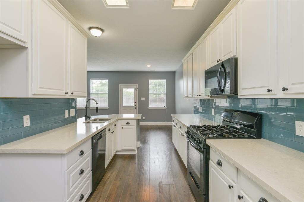 8755 Thistlemoor Lane Property Photo 6