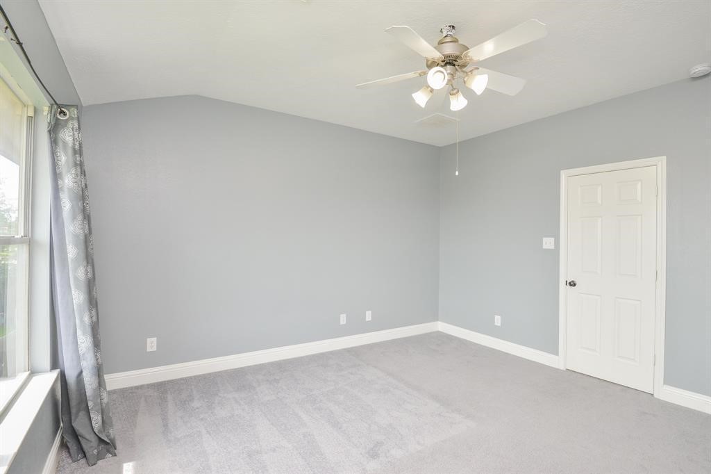 8755 Thistlemoor Lane Property Photo 12