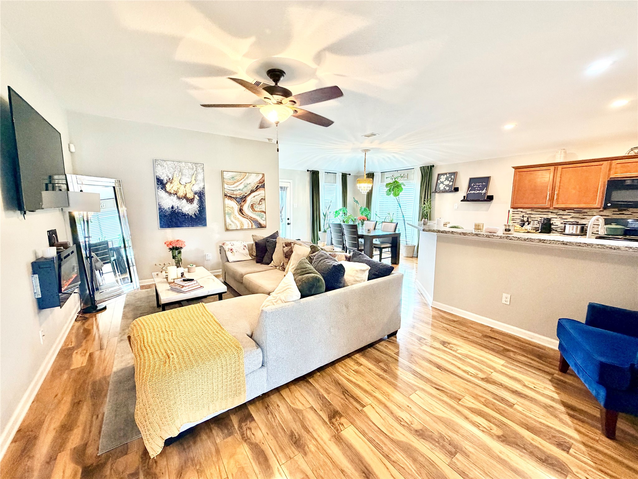 1807 Emerson Ridge Drive Property Photo 8