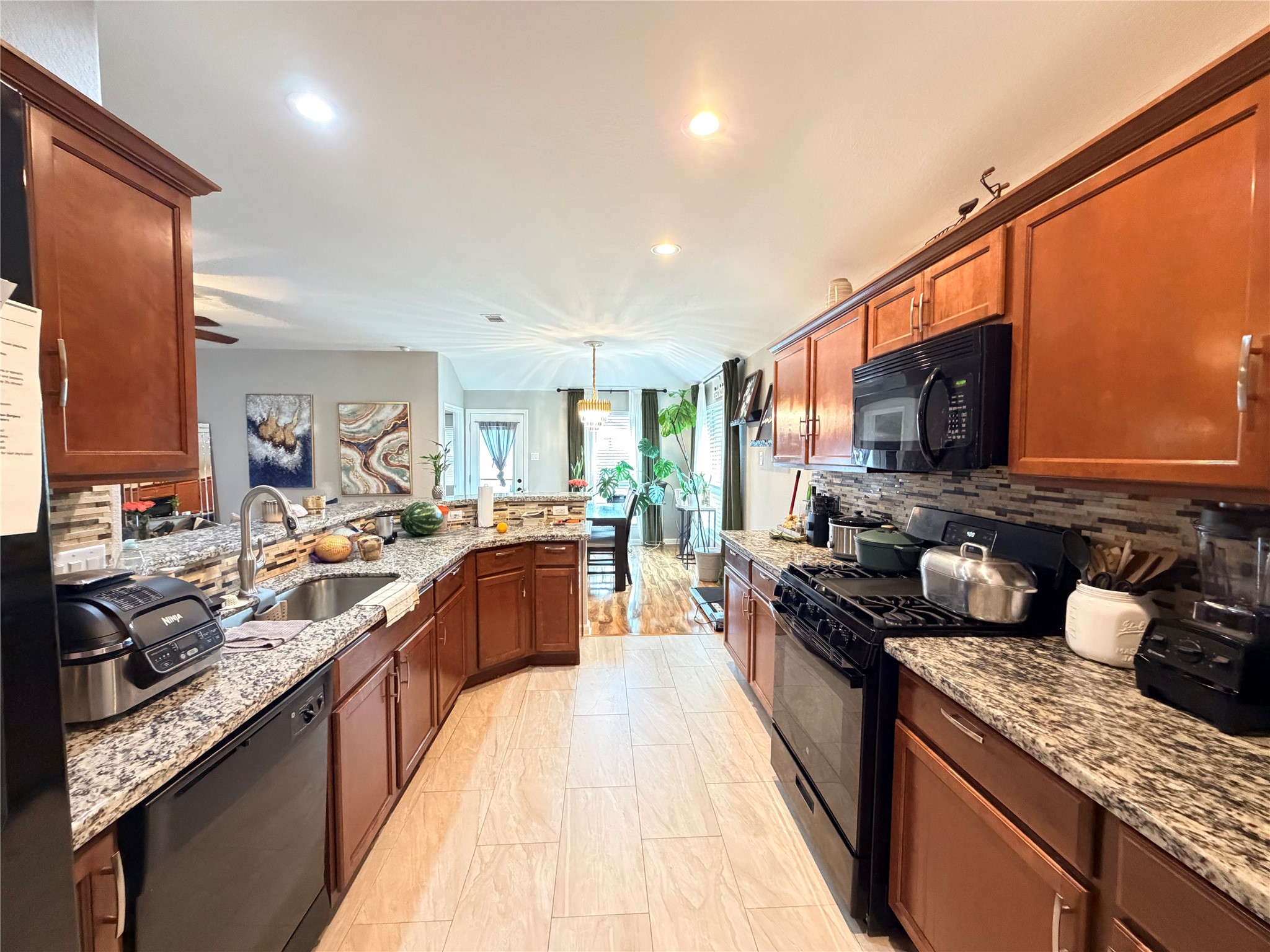 1807 Emerson Ridge Drive Property Photo 16