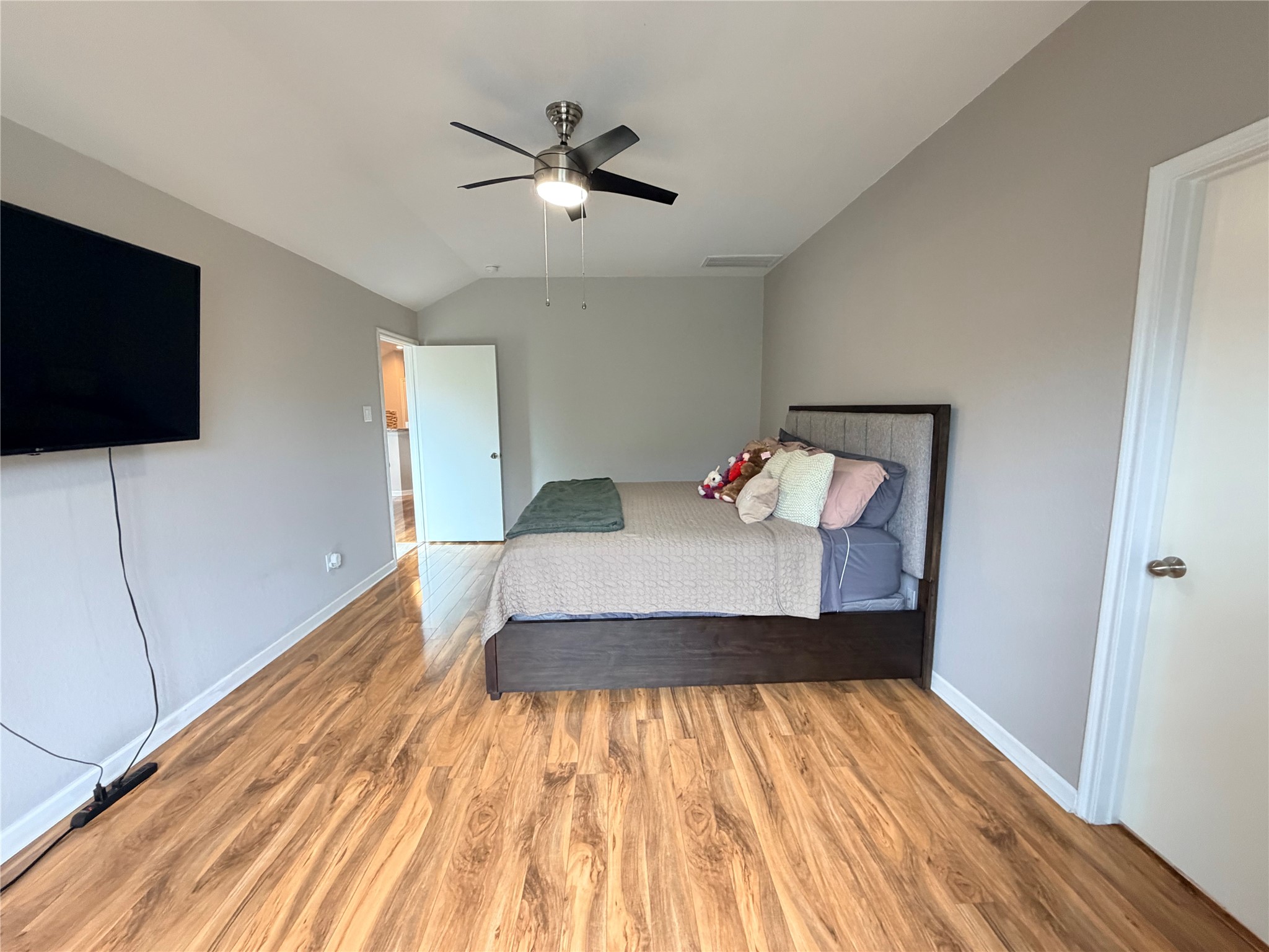 1807 Emerson Ridge Drive Property Photo 18