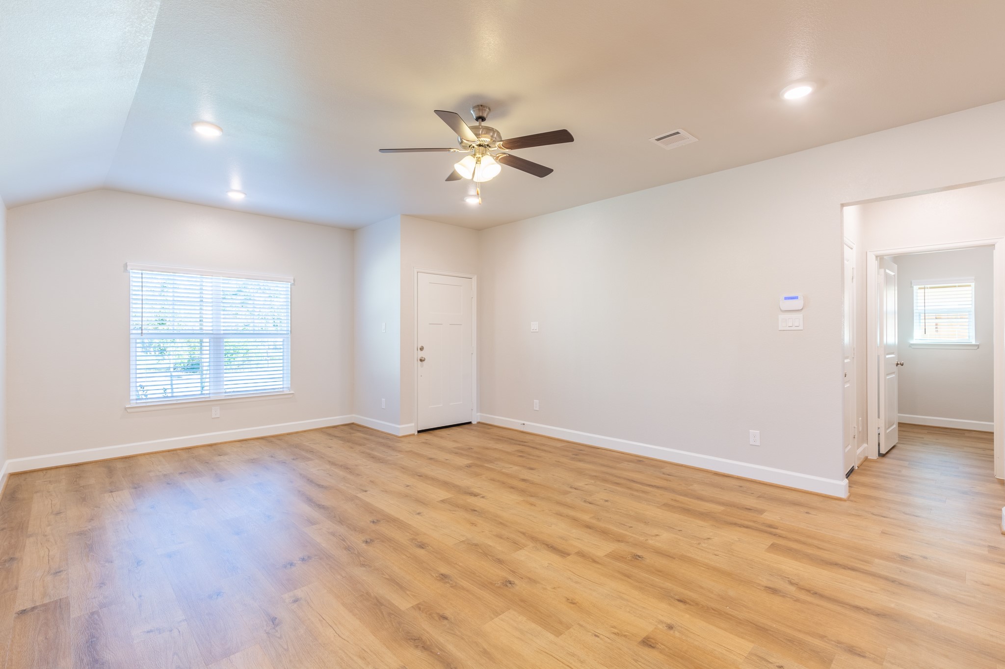 801 Roosevelt Property Photo 7
