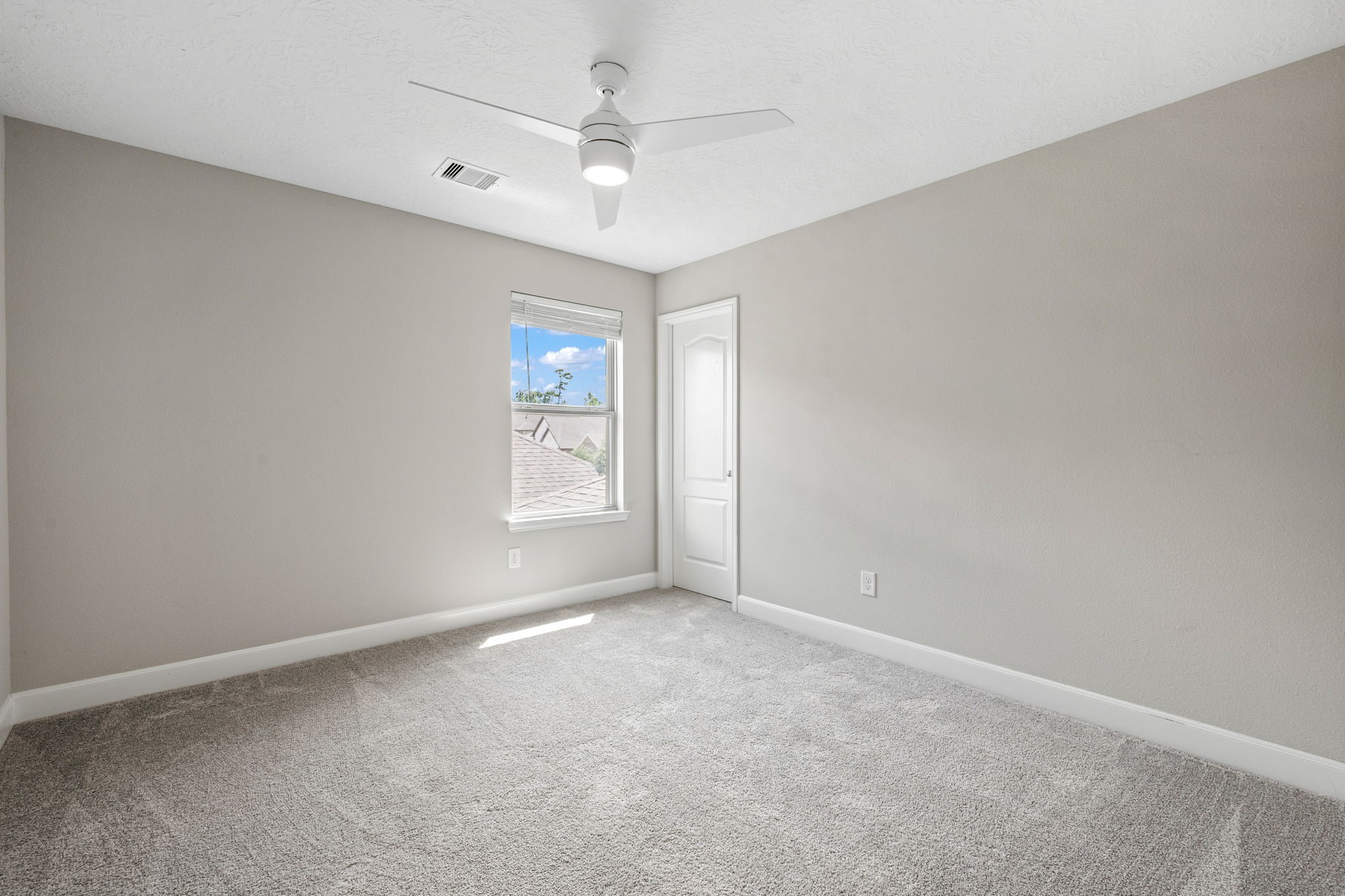 15526 Westward Lake Lane Property Photo 27