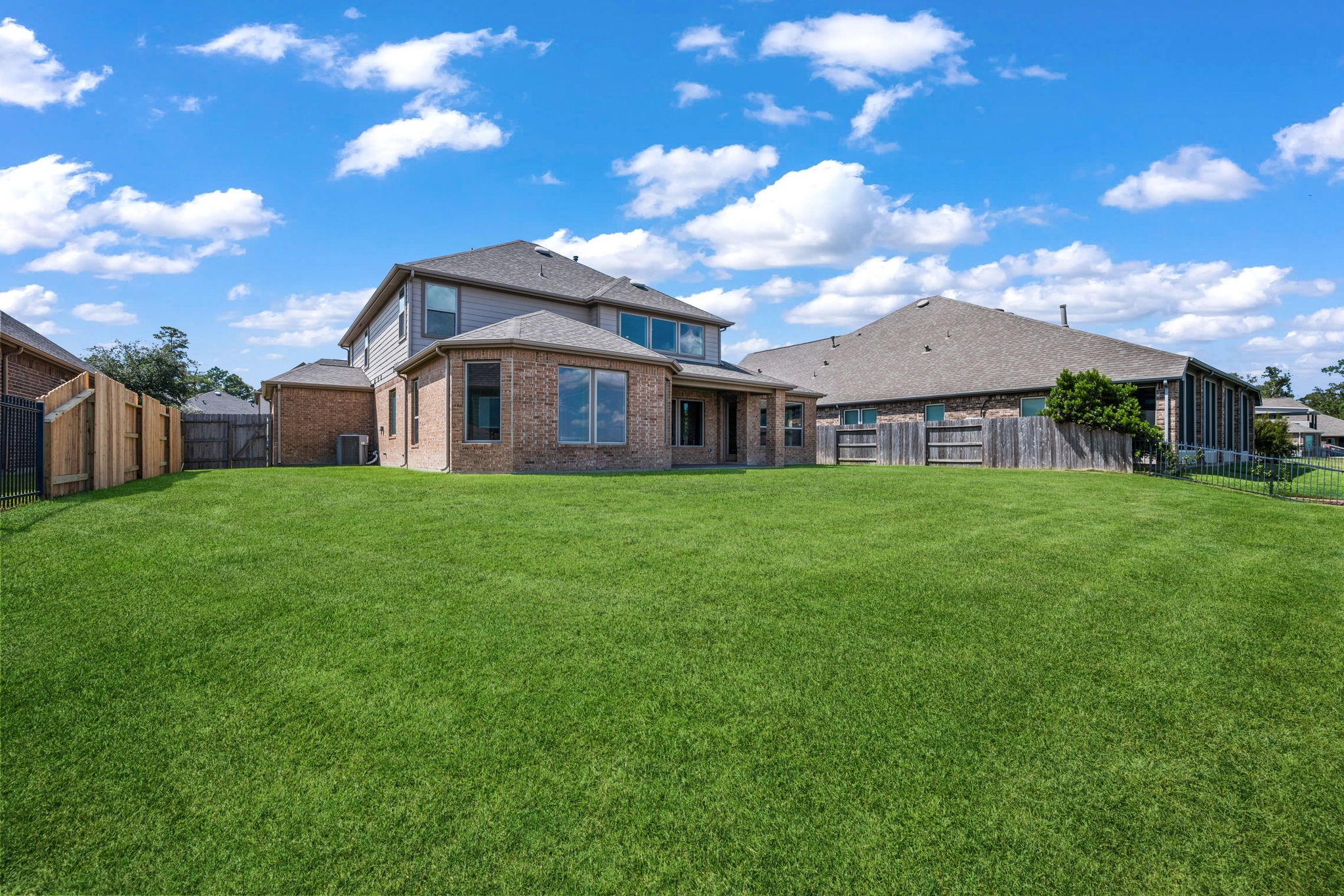 15526 Westward Lake Lane Property Photo 35
