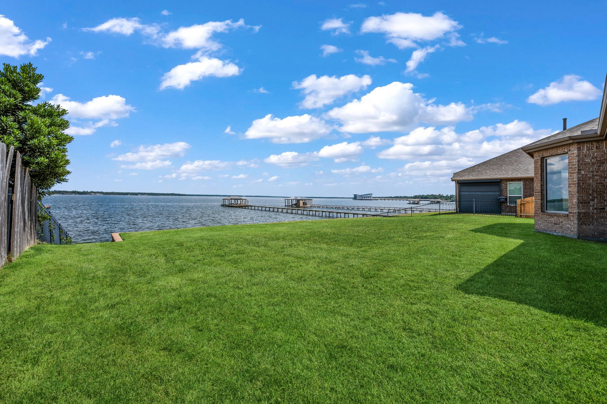 15526 Westward Lake Lane Property Photo 36