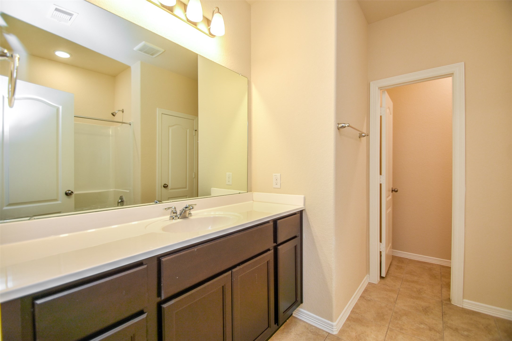 2431 Concord Terrace Property Photo 23