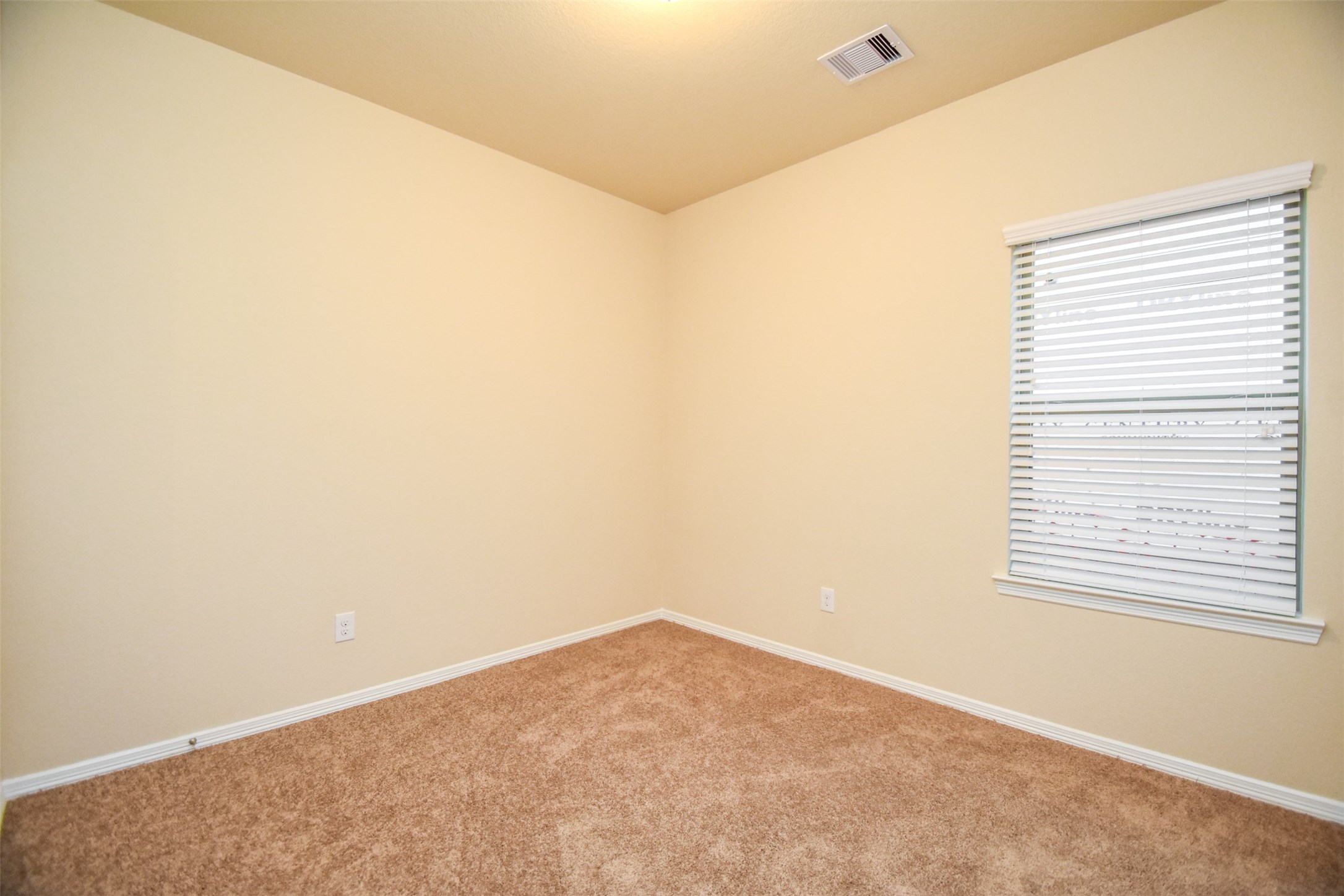 2431 Concord Terrace Property Photo 32