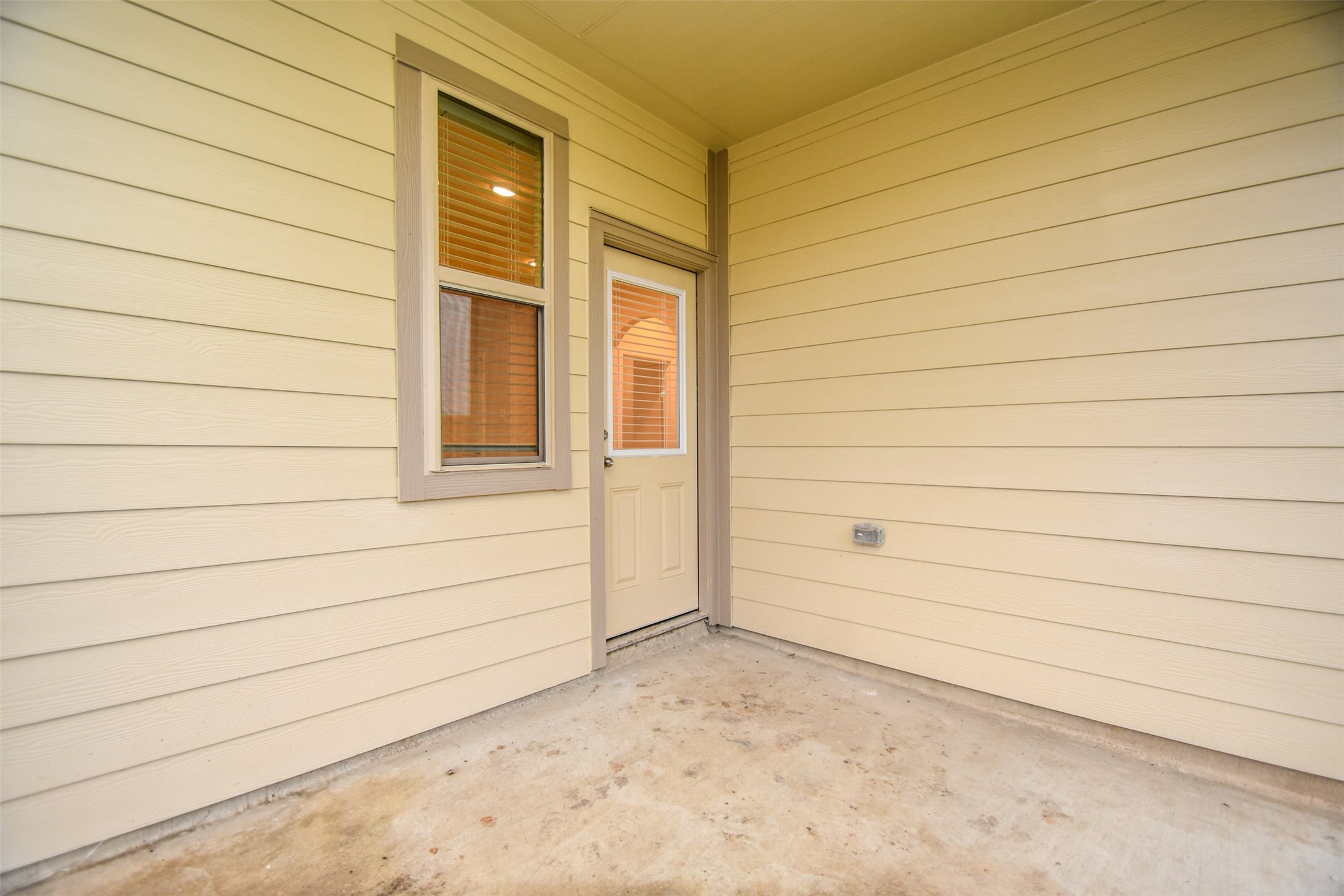 2431 Concord Terrace Property Photo 35