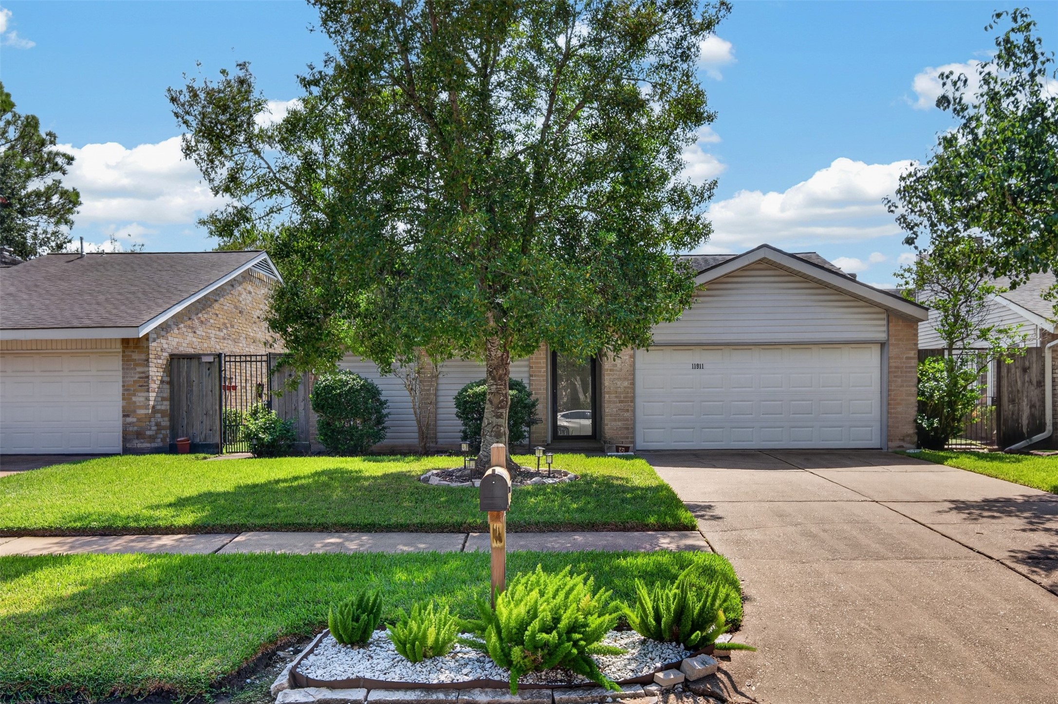 11911 Brook Meadows Lane Property Photo 1