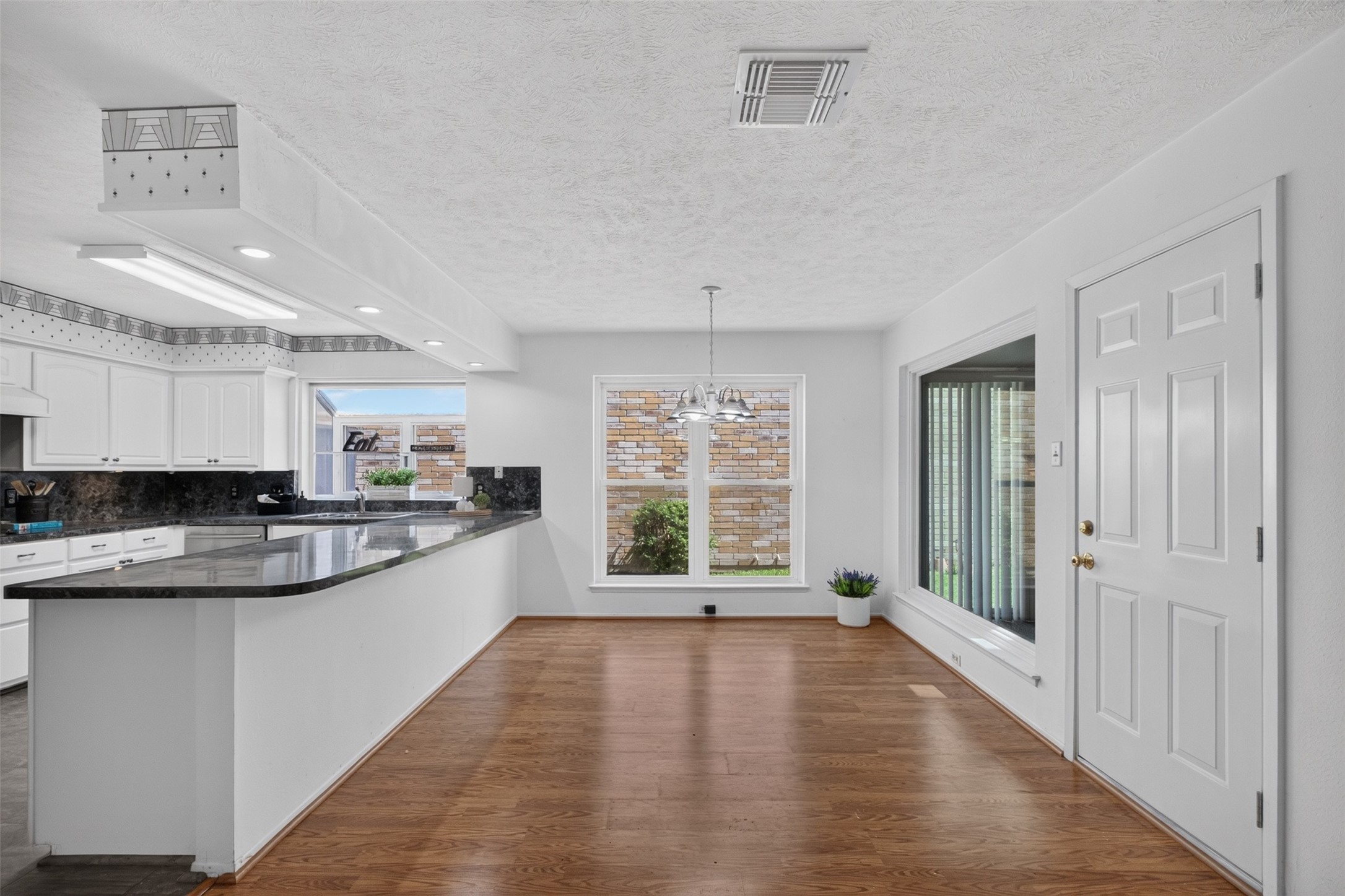11911 Brook Meadows Lane Property Photo 10