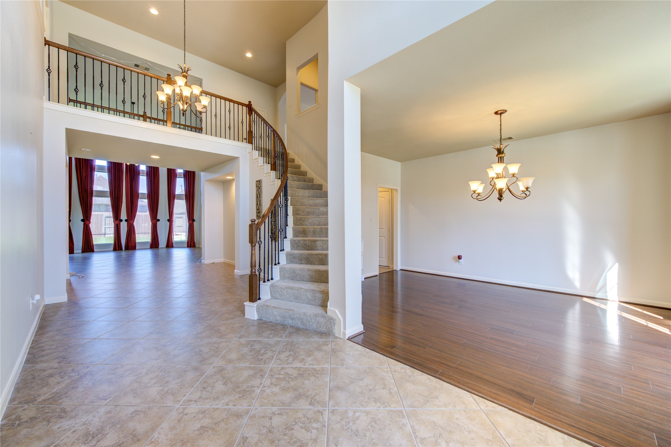 13419 Breakwater Path Loop Loop Property Photo 5