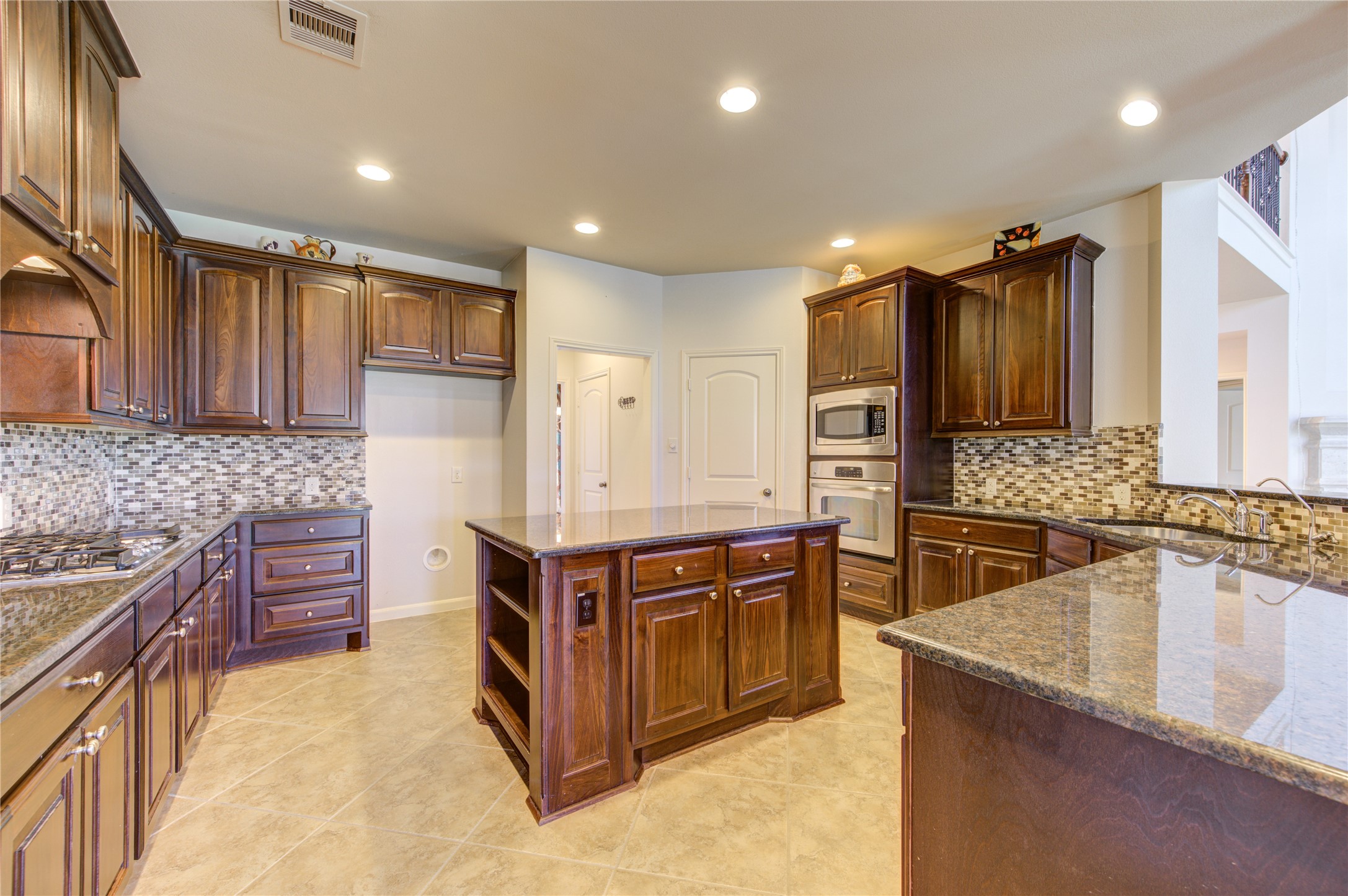13419 Breakwater Path Loop Loop Property Photo 14