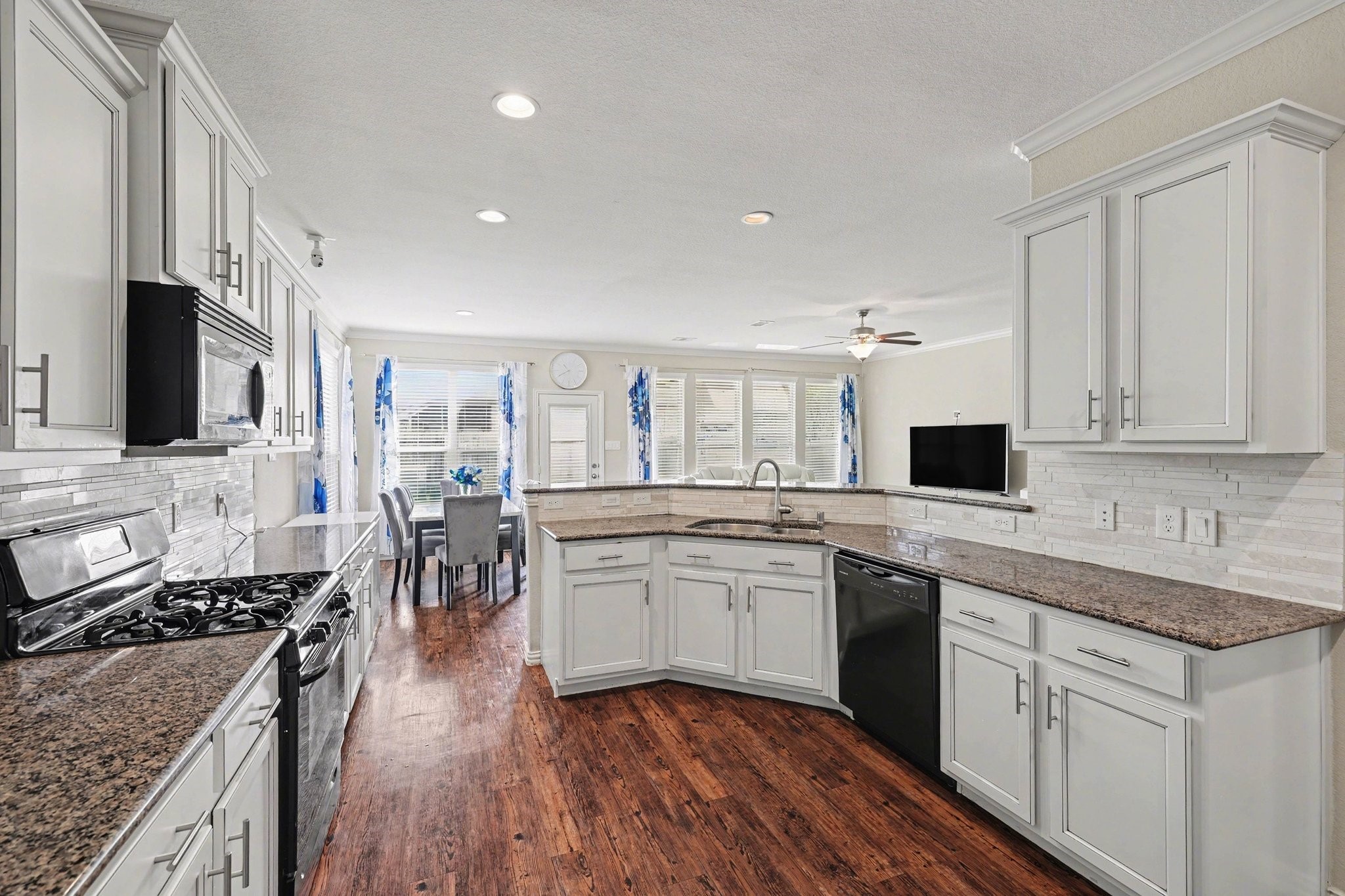 20418 Kittredge Drive Property Photo 13
