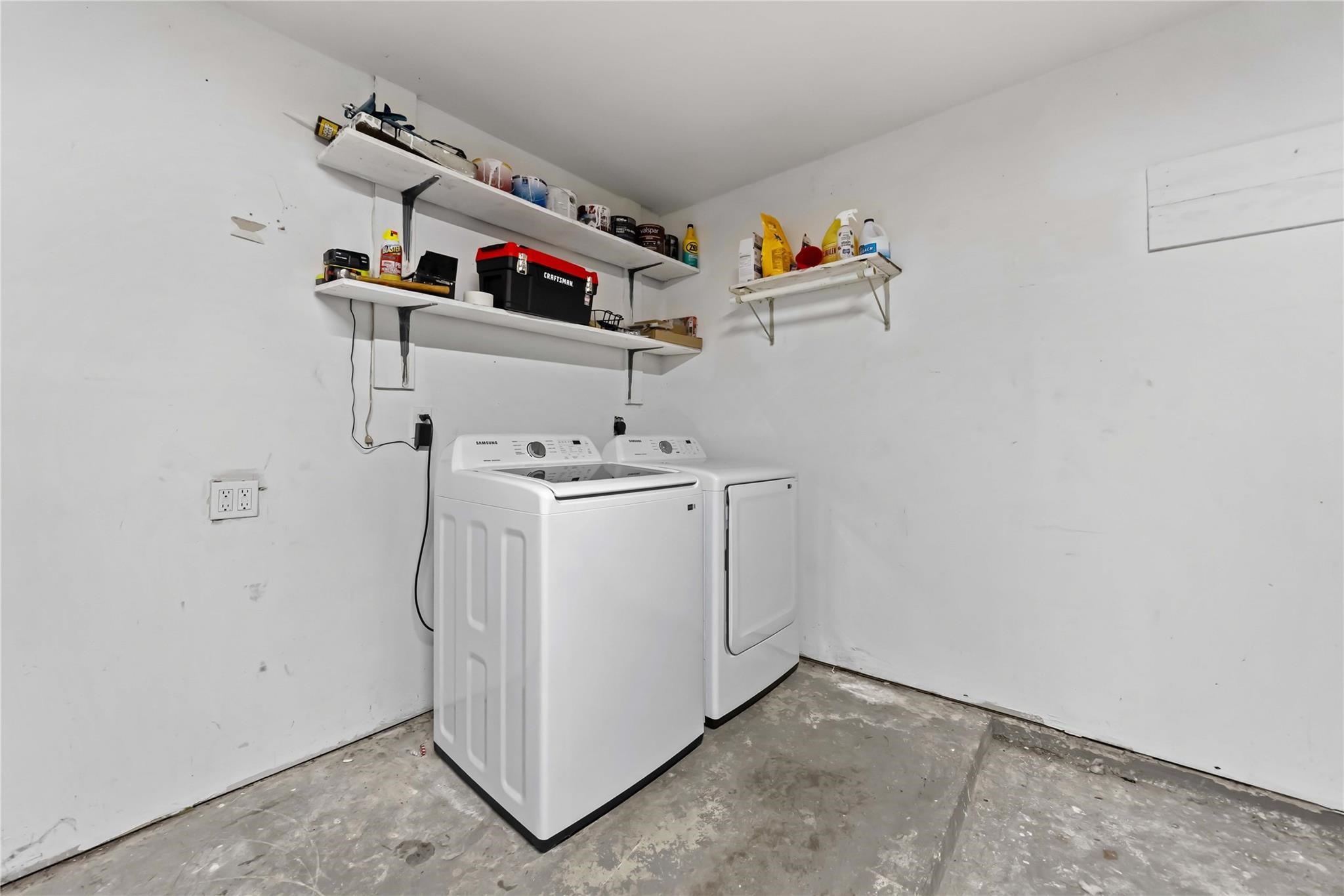 22419 Deville Drive Property Photo 28