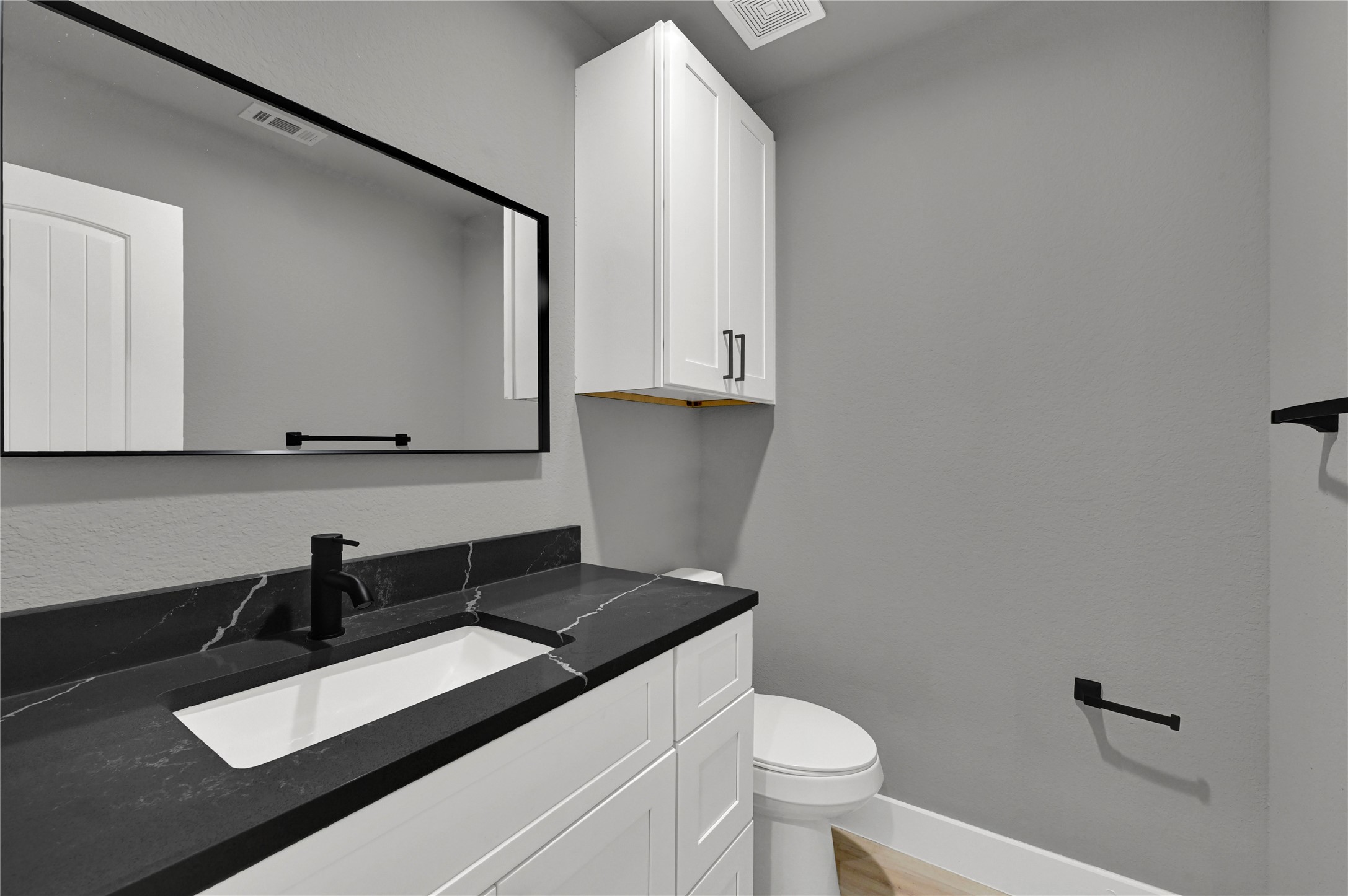 7415 Hezekiah Ln B Property Photo 22