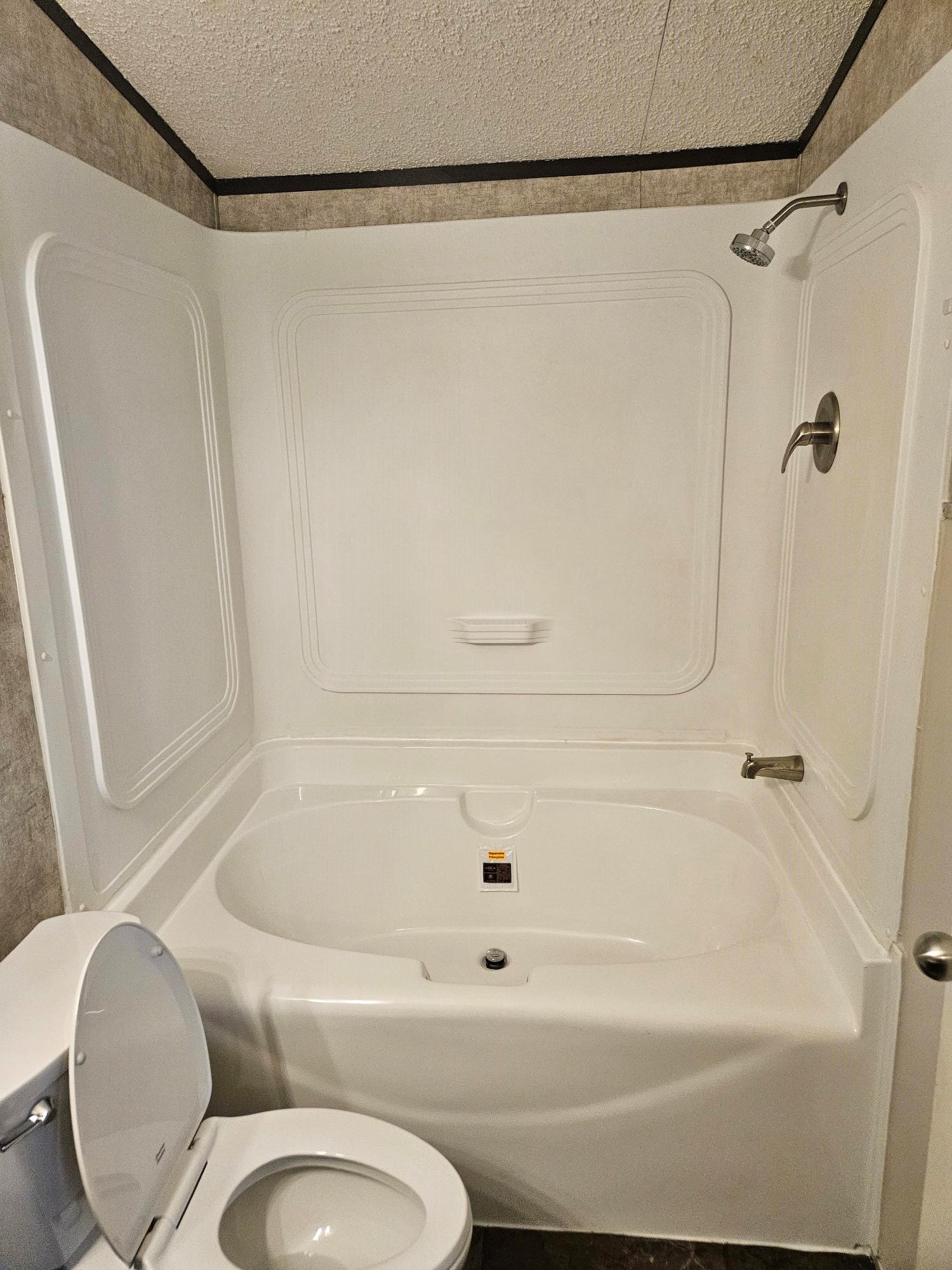 675 5604 Corner Property Photo 8