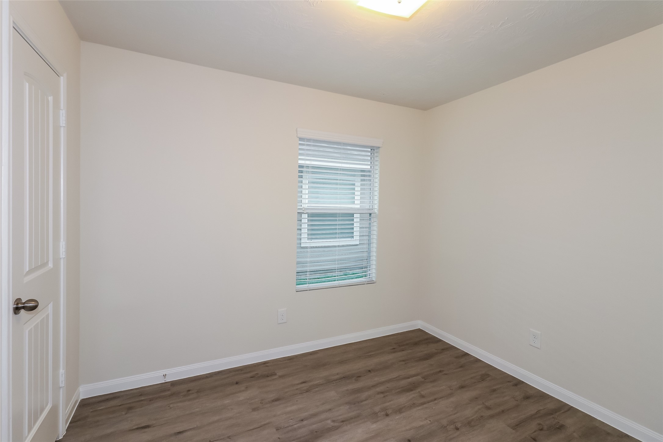 5506 Plantation Forest Drive Property Photo 8