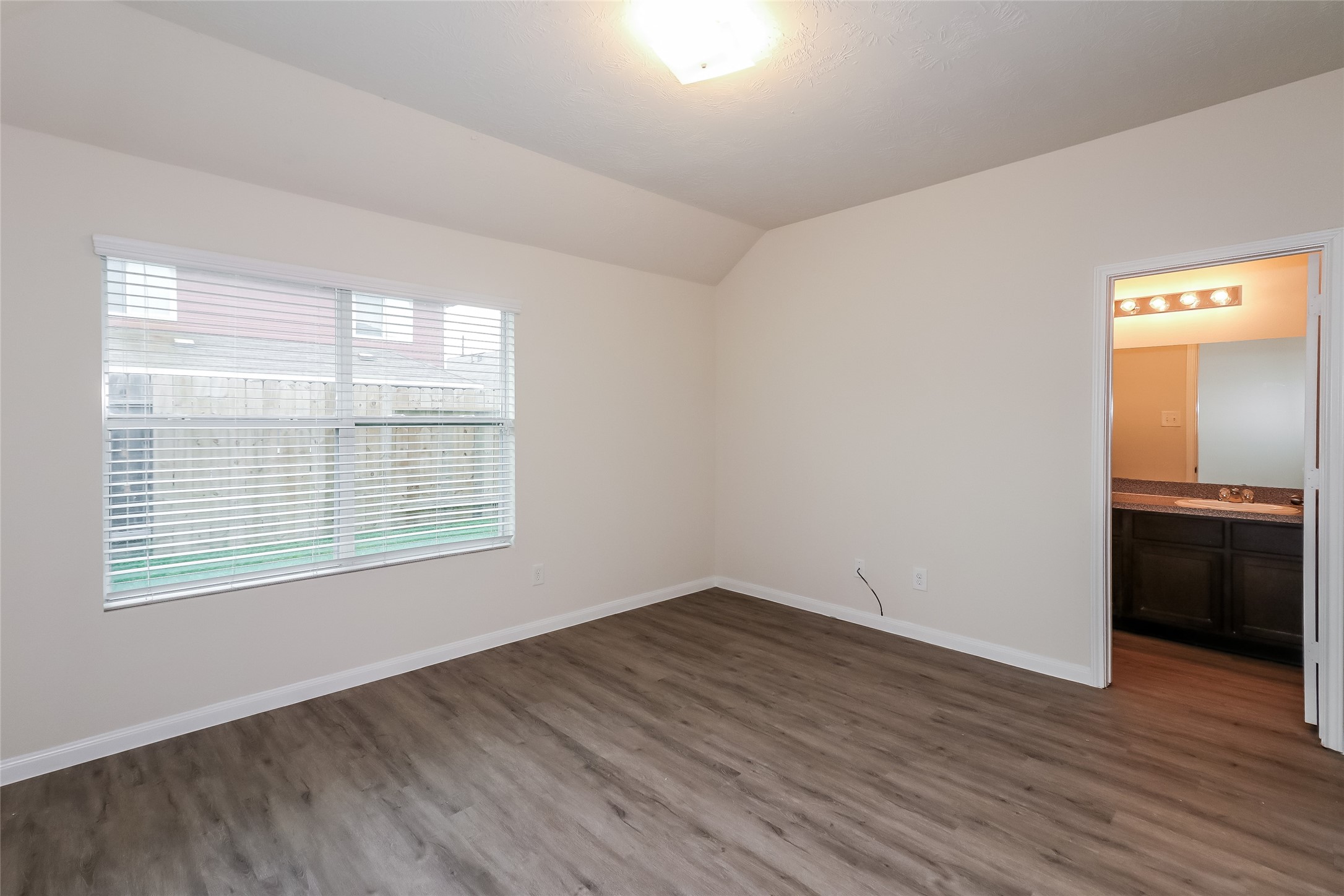 5506 Plantation Forest Drive Property Photo 9