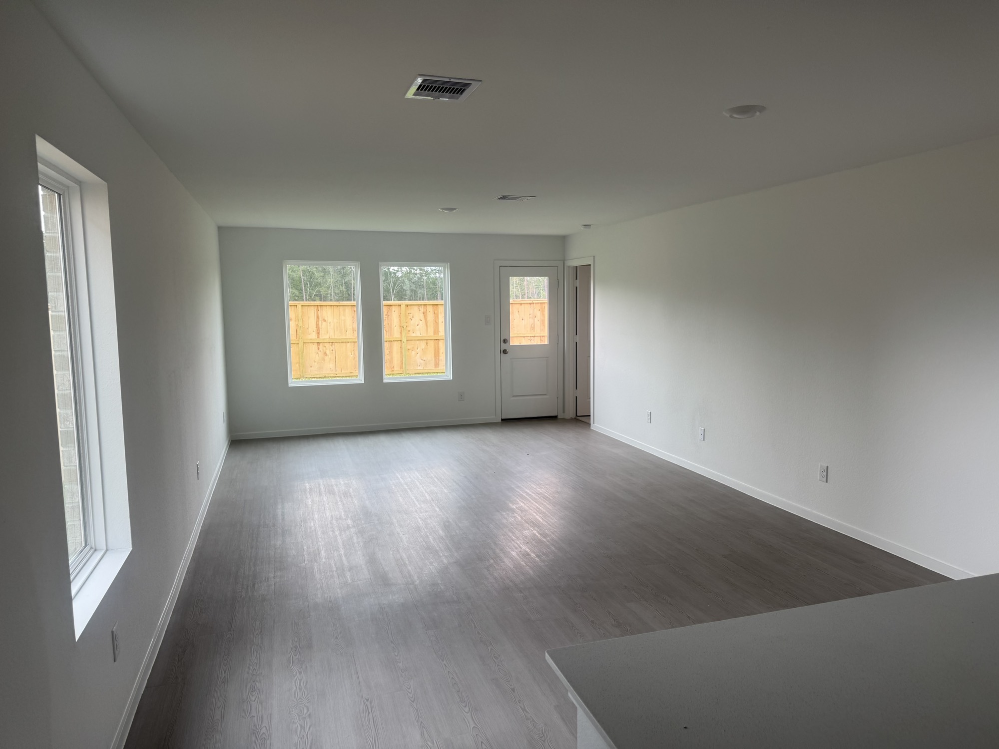 6209 Alder Creek Property Photo 7