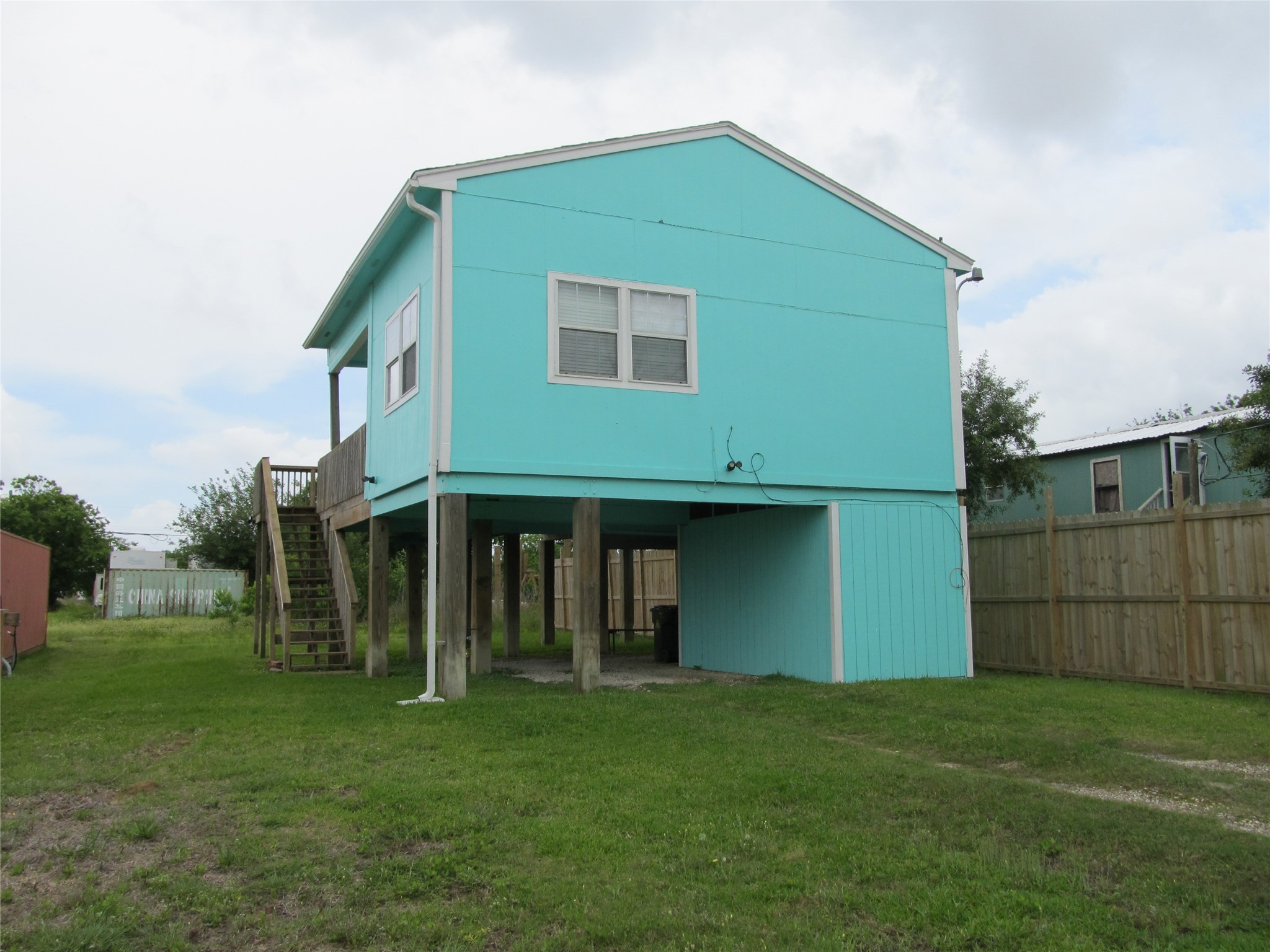 903 16th Street Property Photo 1