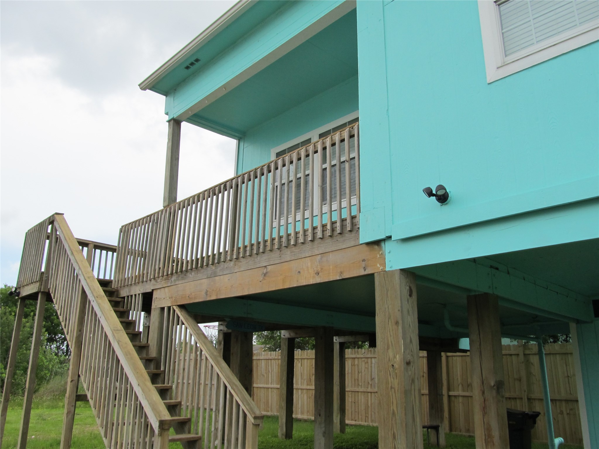 903 16th Street Property Photo 2
