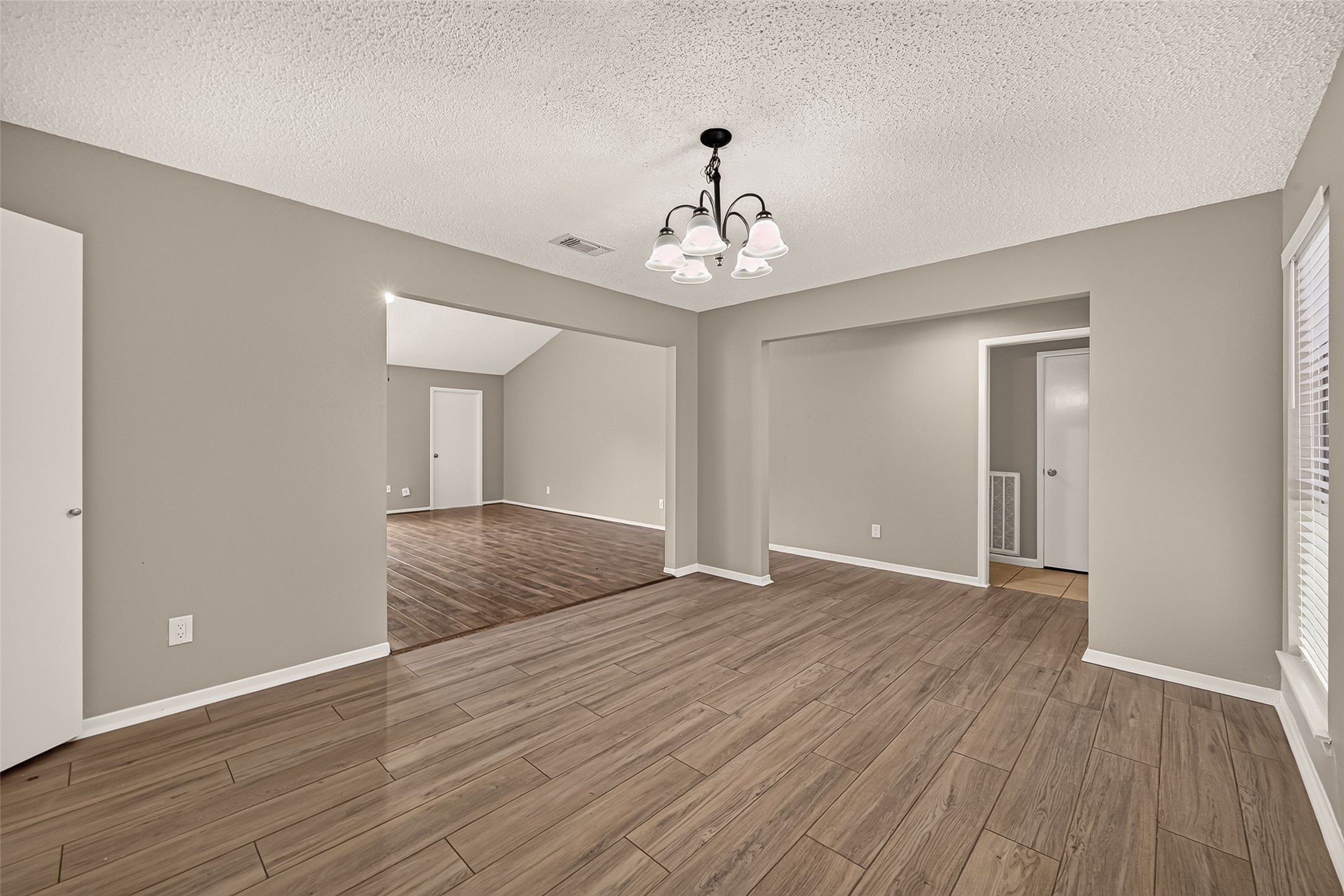 6111 Grandvale Drive Property Photo 6