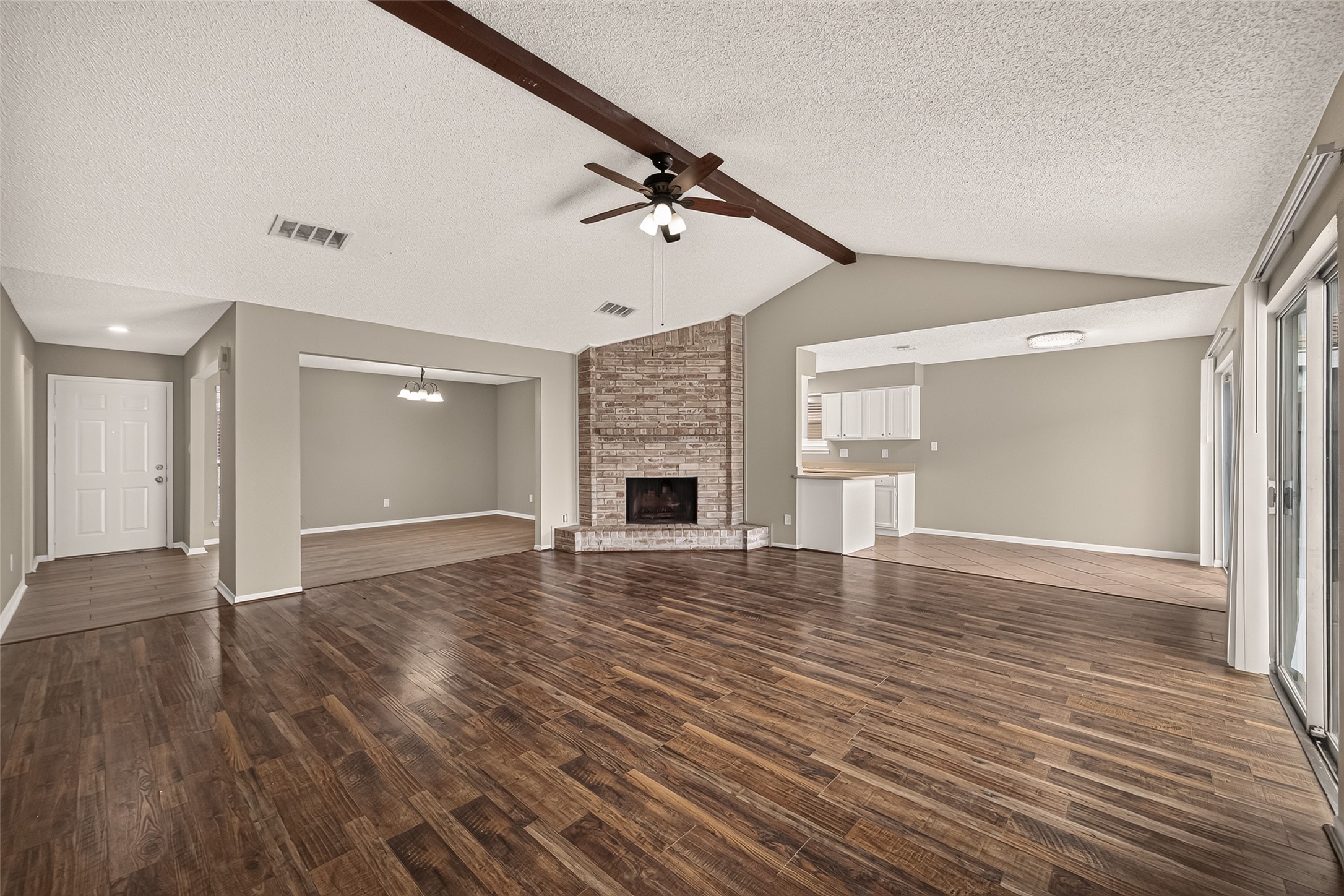 6111 Grandvale Drive Property Photo 8