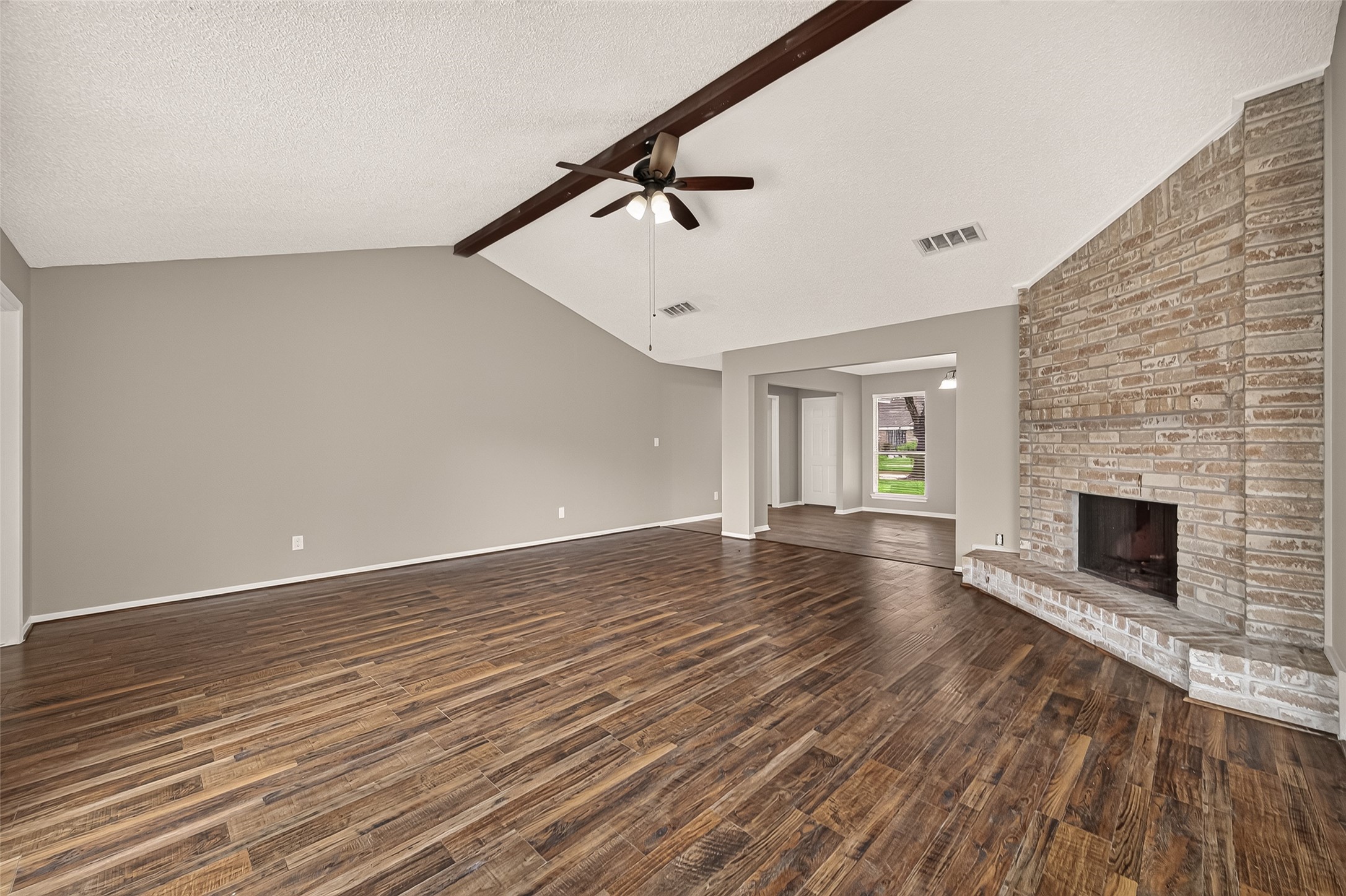 6111 Grandvale Drive Property Photo 9