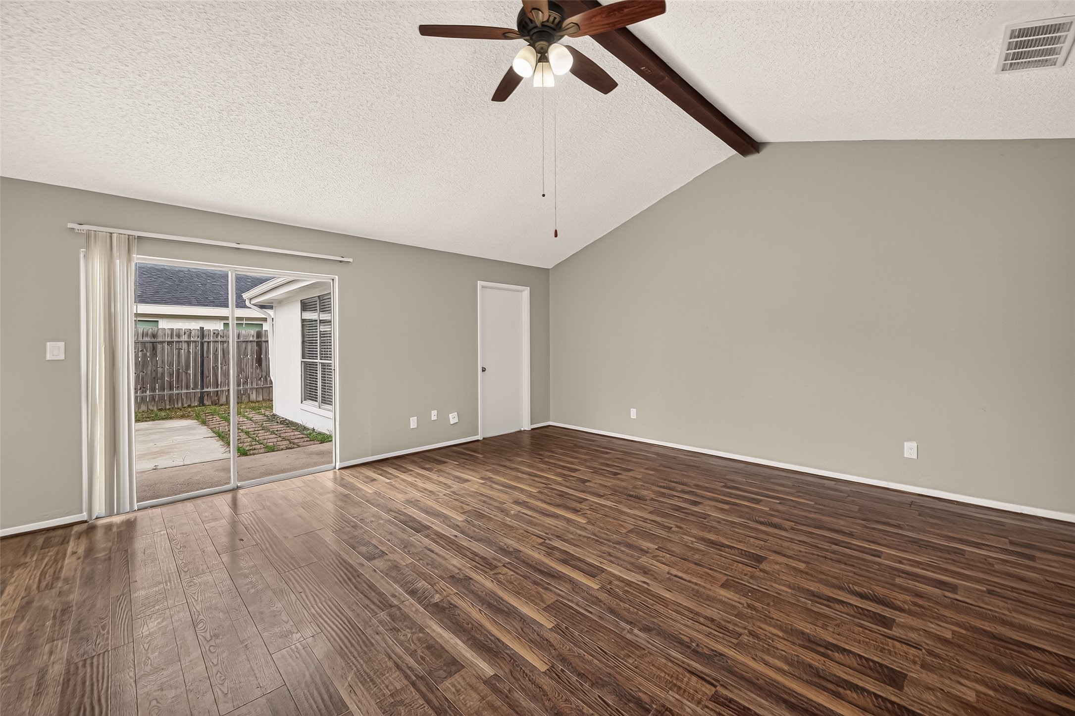 6111 Grandvale Drive Property Photo 10