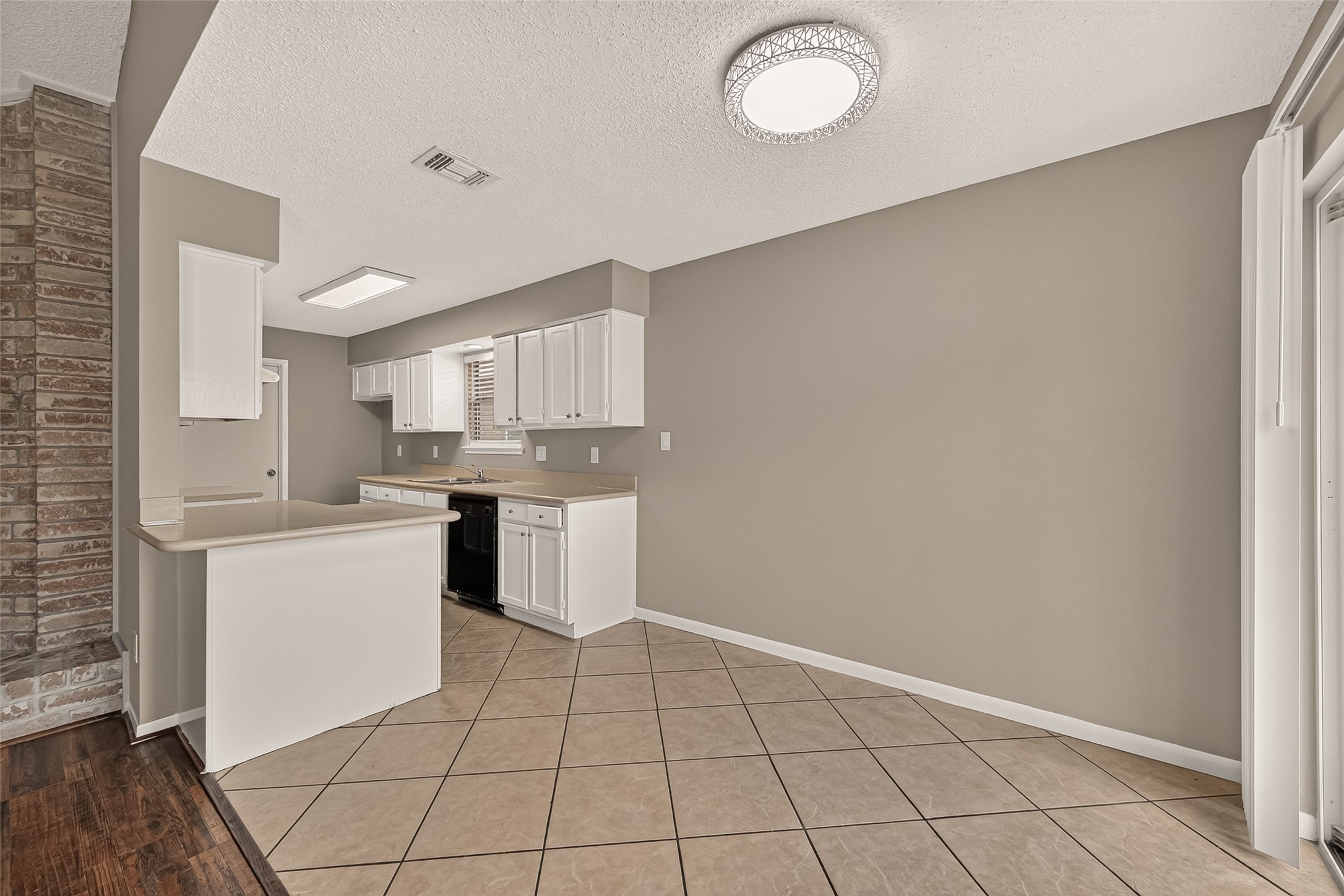 6111 Grandvale Drive Property Photo 11