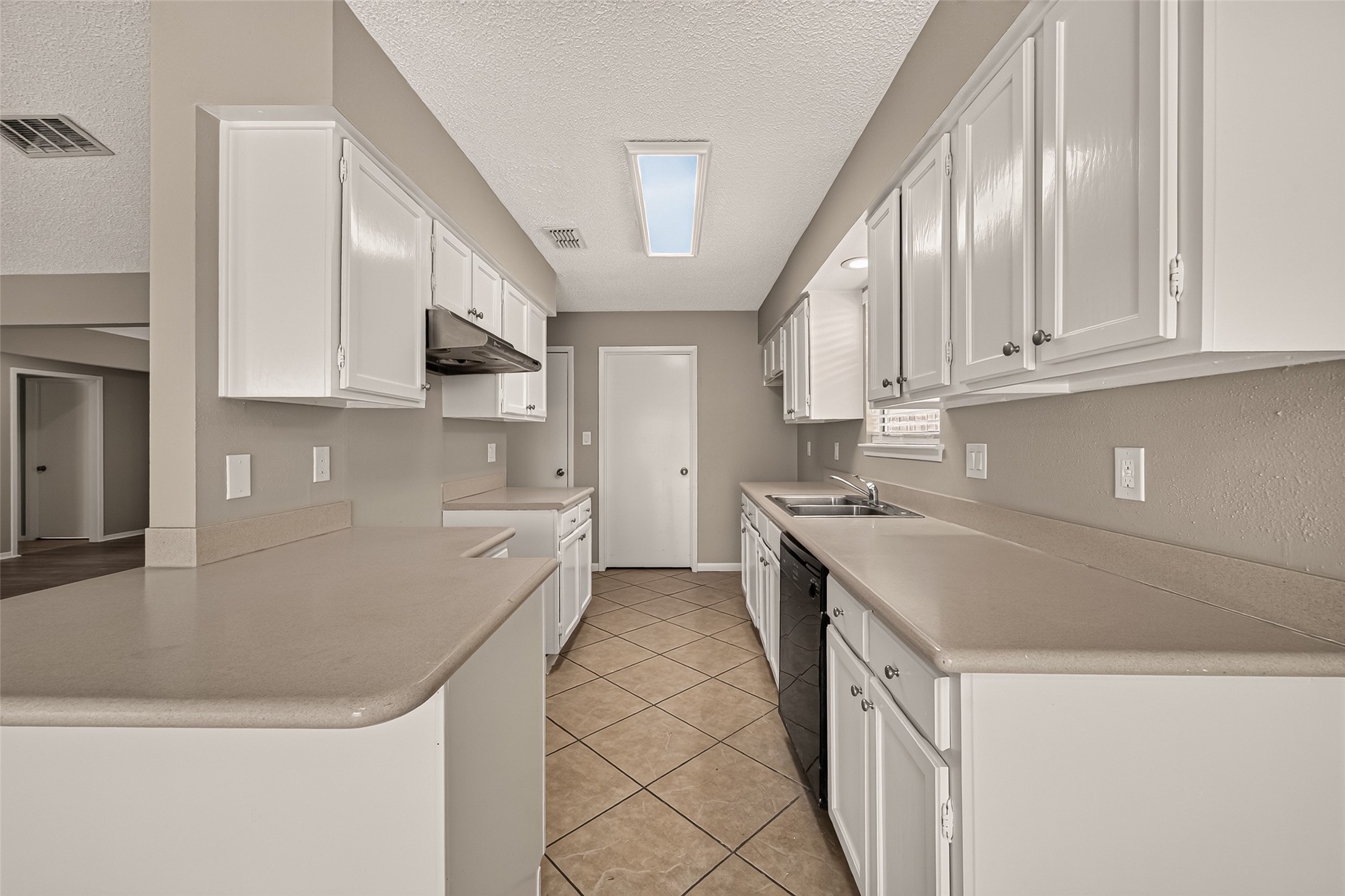 6111 Grandvale Drive Property Photo 14