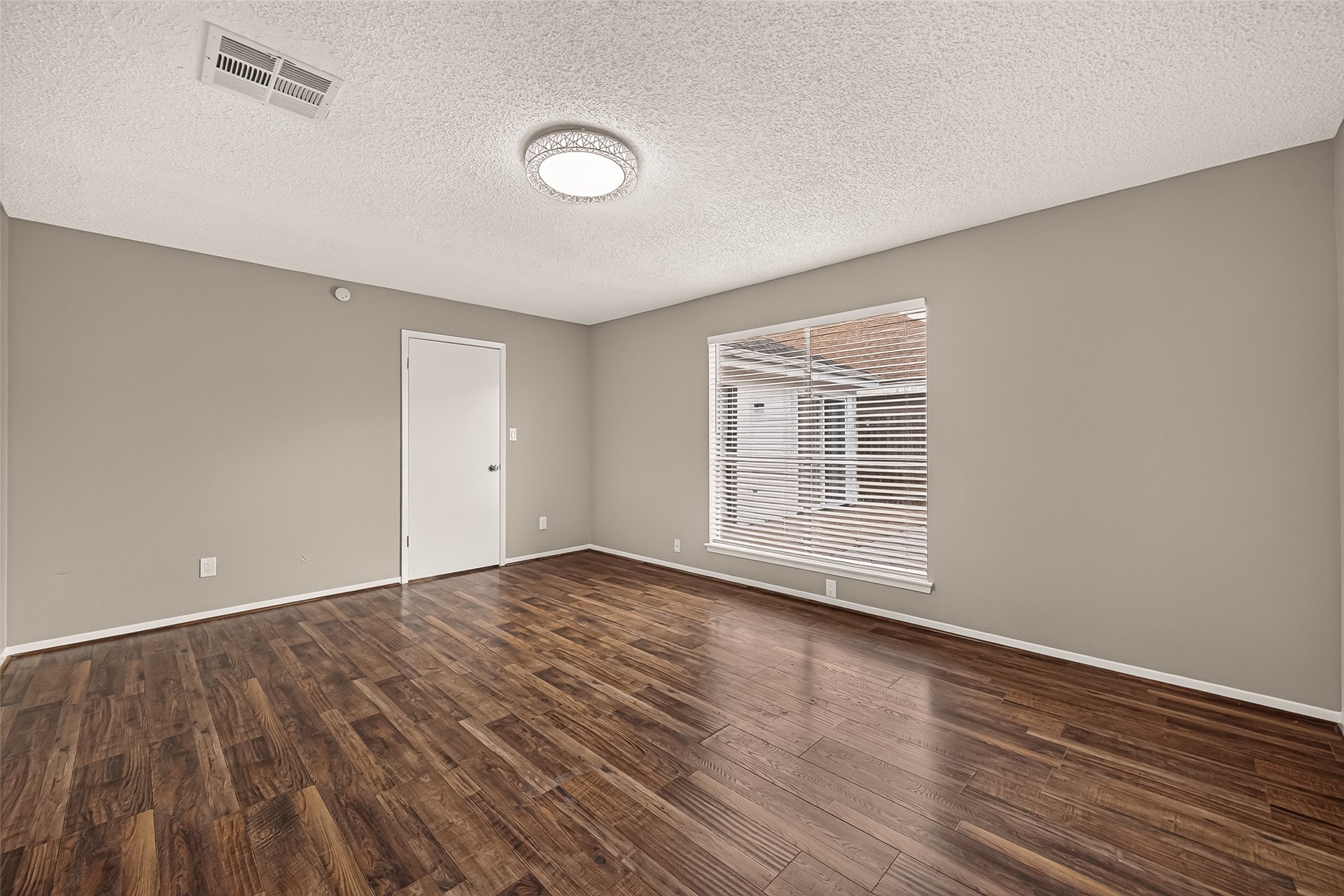 6111 Grandvale Drive Property Photo 18