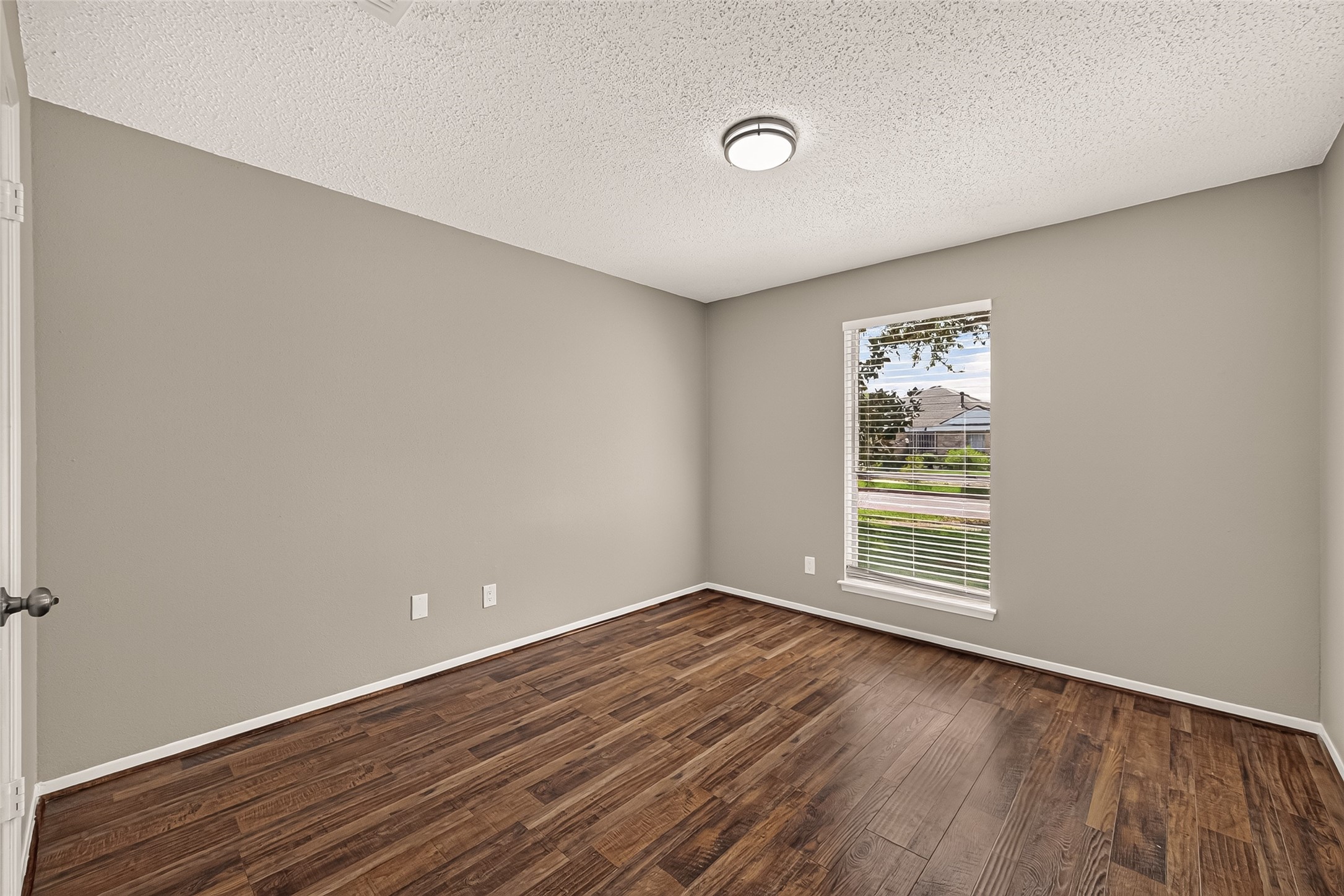 6111 Grandvale Drive Property Photo 22