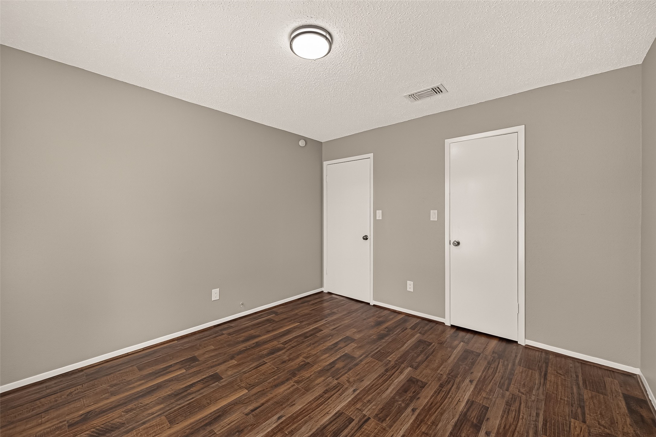 6111 Grandvale Drive Property Photo 23