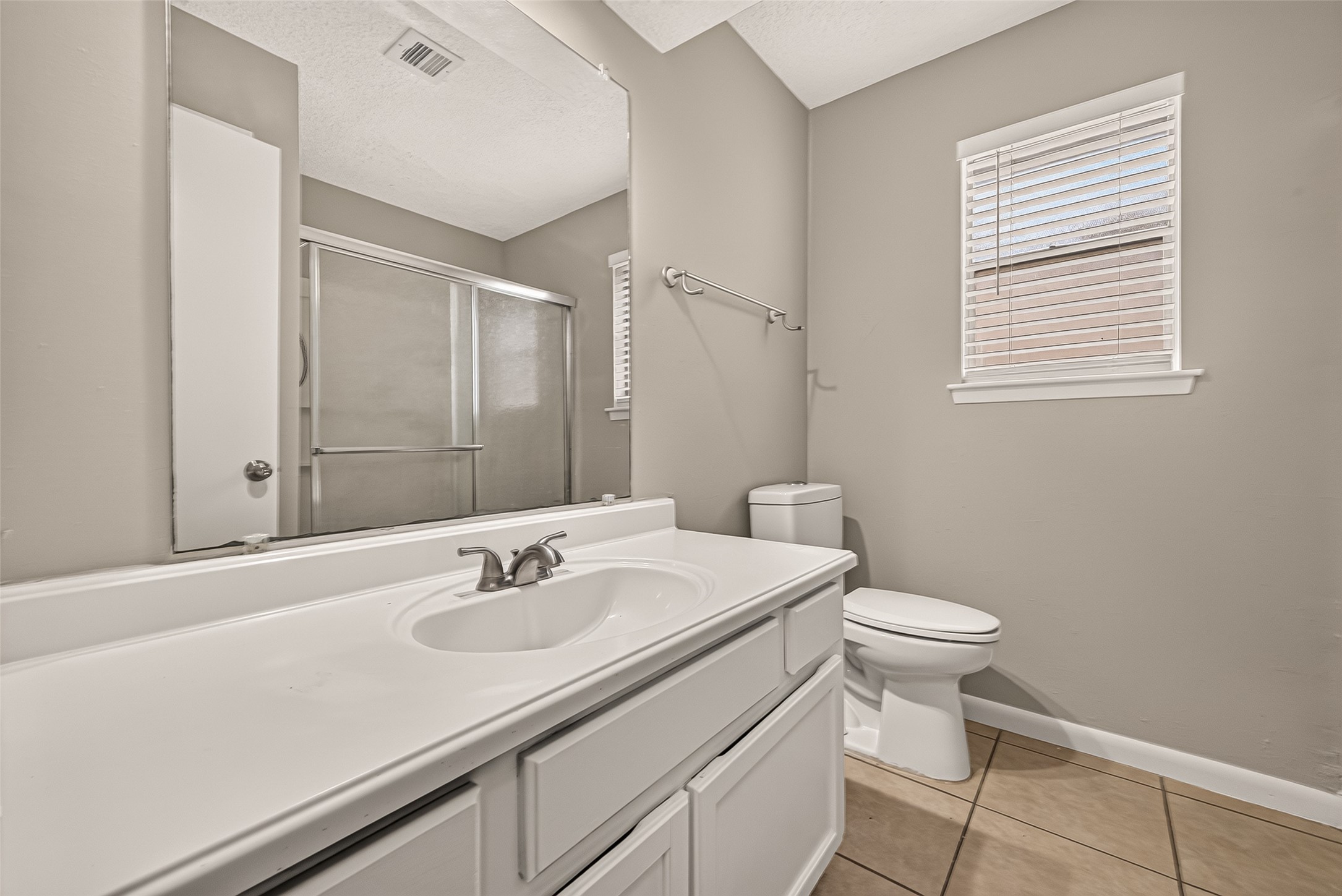 6111 Grandvale Drive Property Photo 24