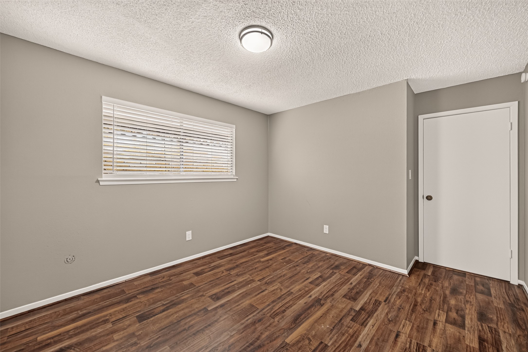 6111 Grandvale Drive Property Photo 27
