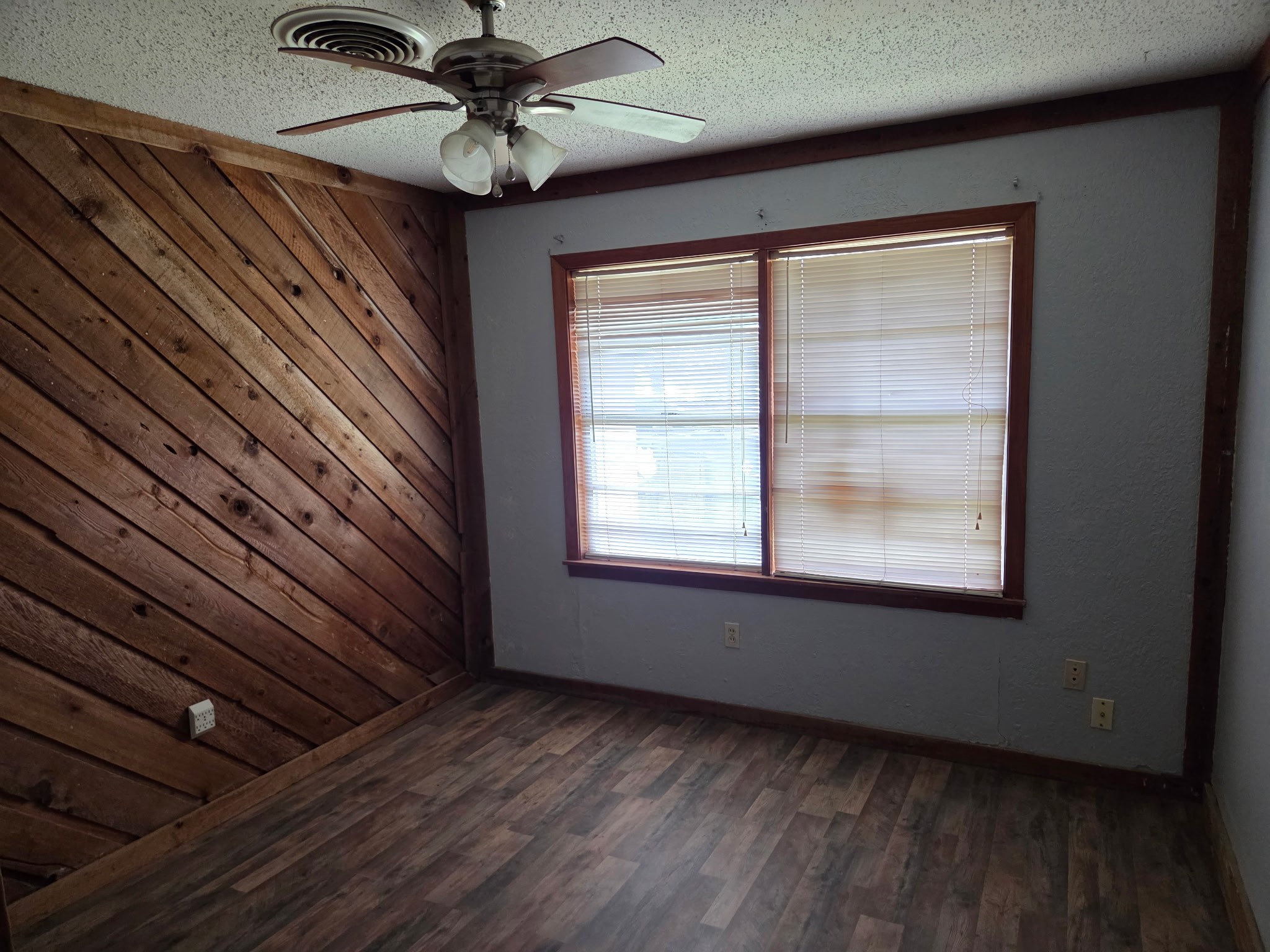 1133 25th Avenue N Property Photo 11