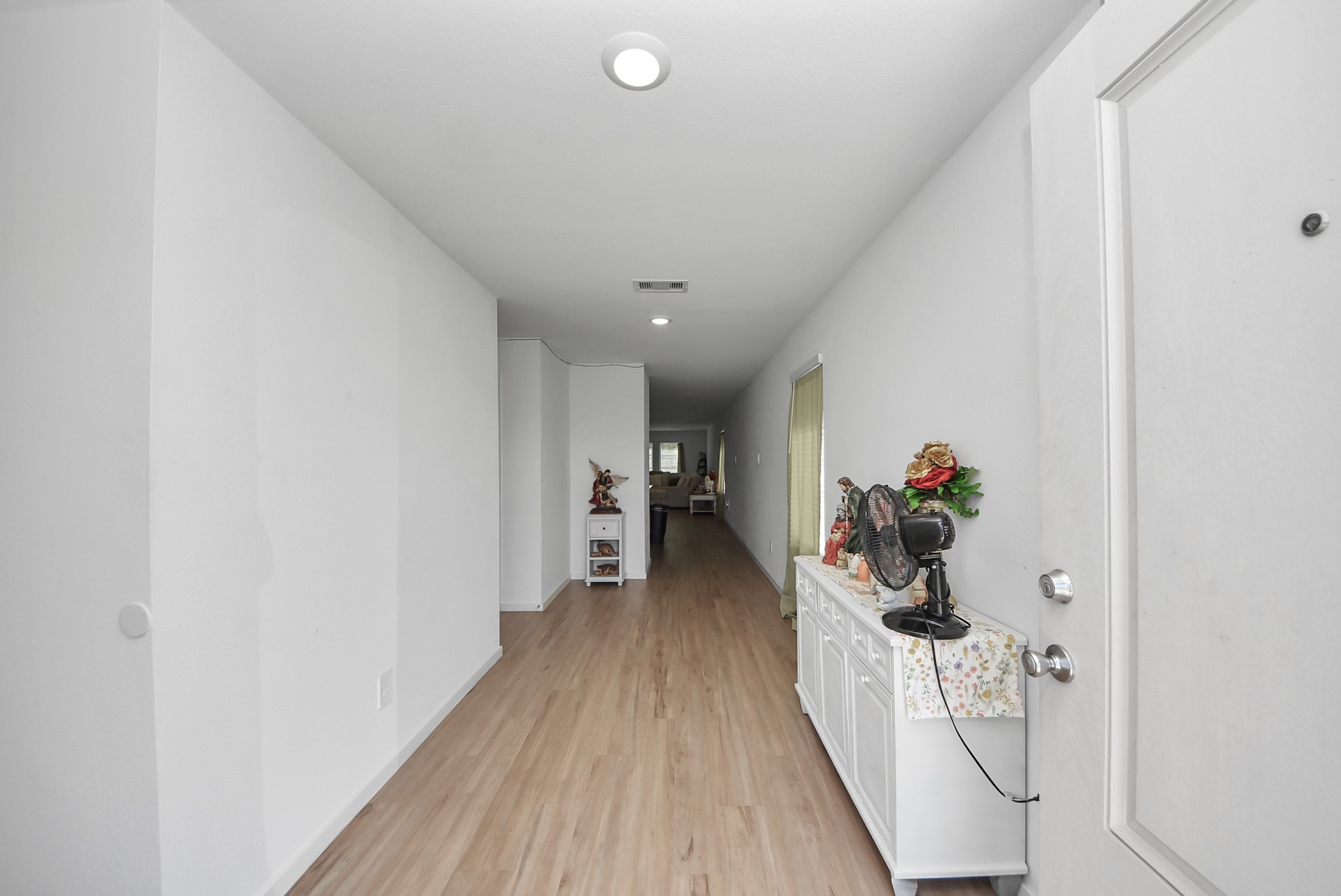 22443 Douglas Court Property Photo 6