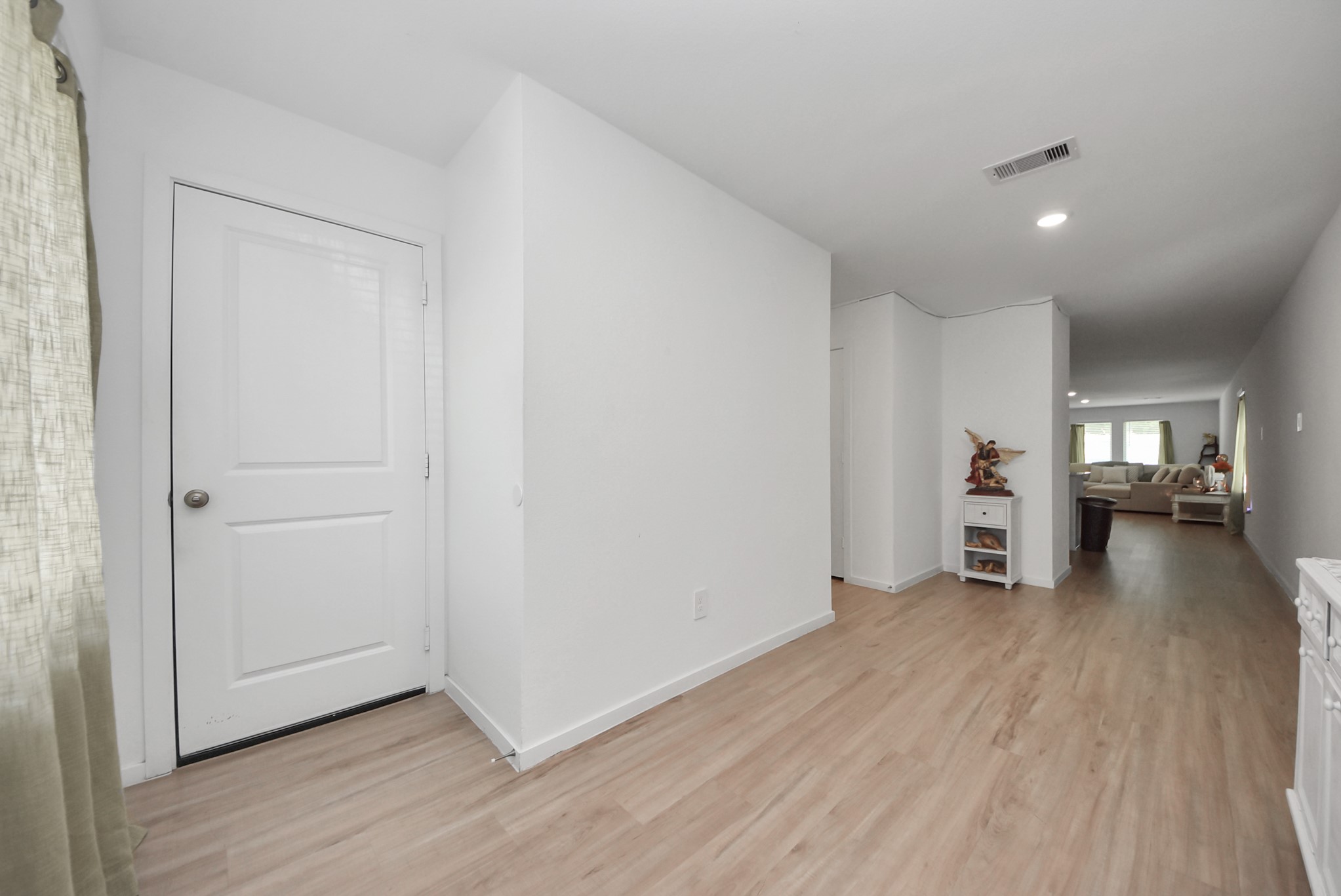 22443 Douglas Court Property Photo 7